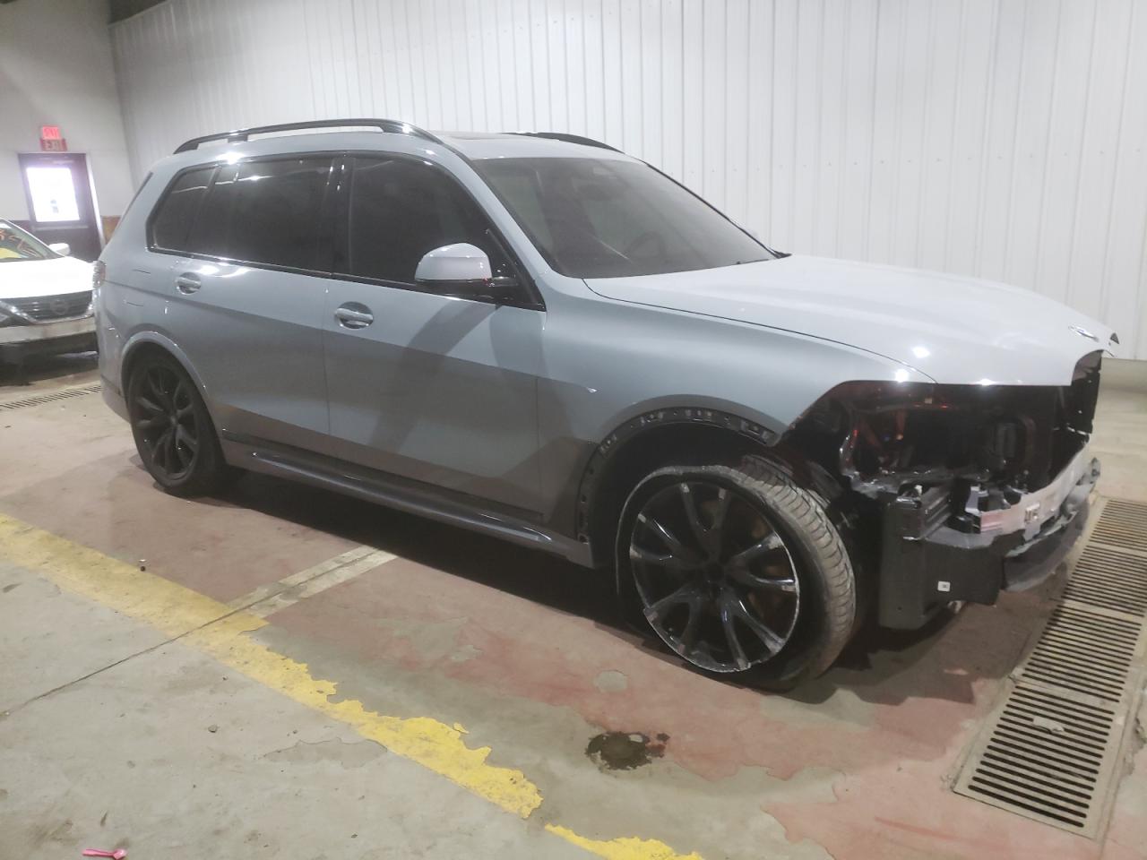 Photo 3 VIN: 5UX23EM07P9P57361 - BMW X7 