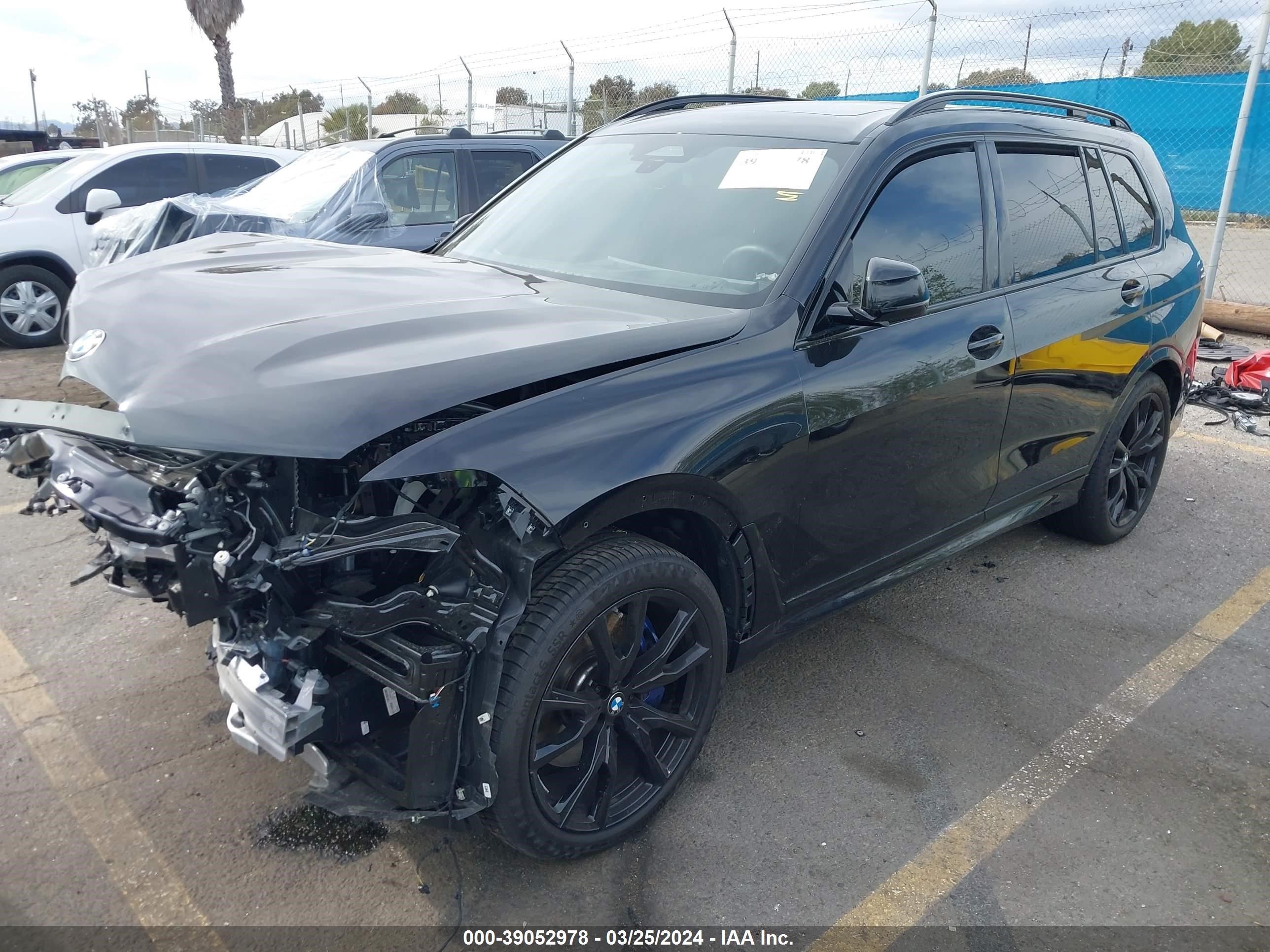 Photo 1 VIN: 5UX23EM07R9T80050 - BMW X7 