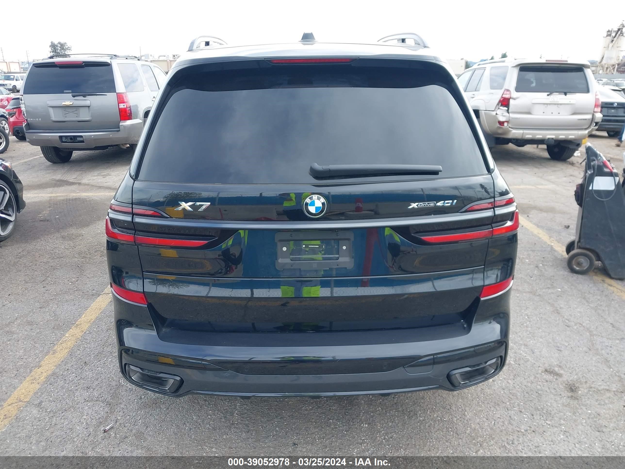 Photo 16 VIN: 5UX23EM07R9T80050 - BMW X7 