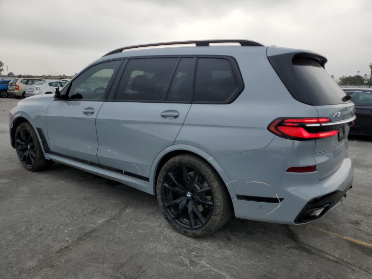 Photo 1 VIN: 5UX23EM08P9P25695 - BMW X7 