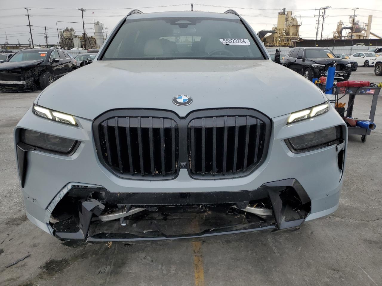 Photo 4 VIN: 5UX23EM08P9P25695 - BMW X7 