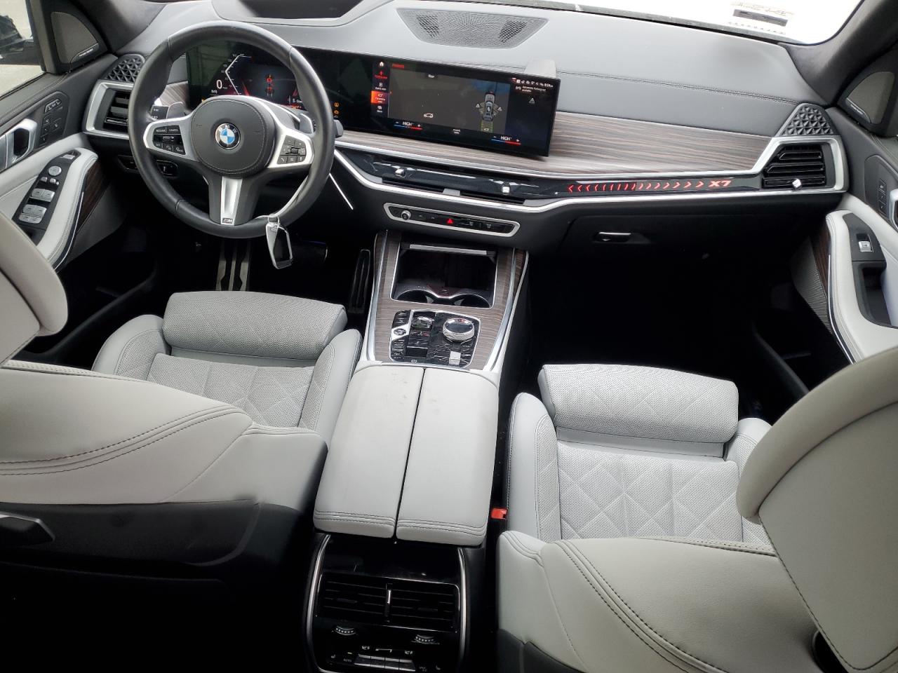 Photo 7 VIN: 5UX23EM08P9P25695 - BMW X7 