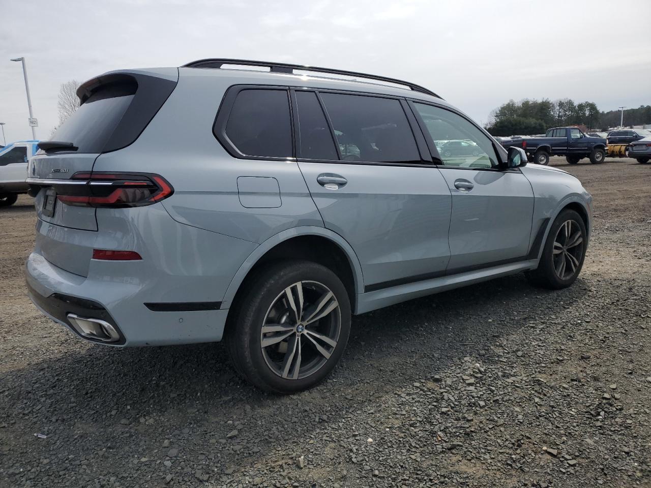 Photo 2 VIN: 5UX23EM08P9P98548 - BMW X7 