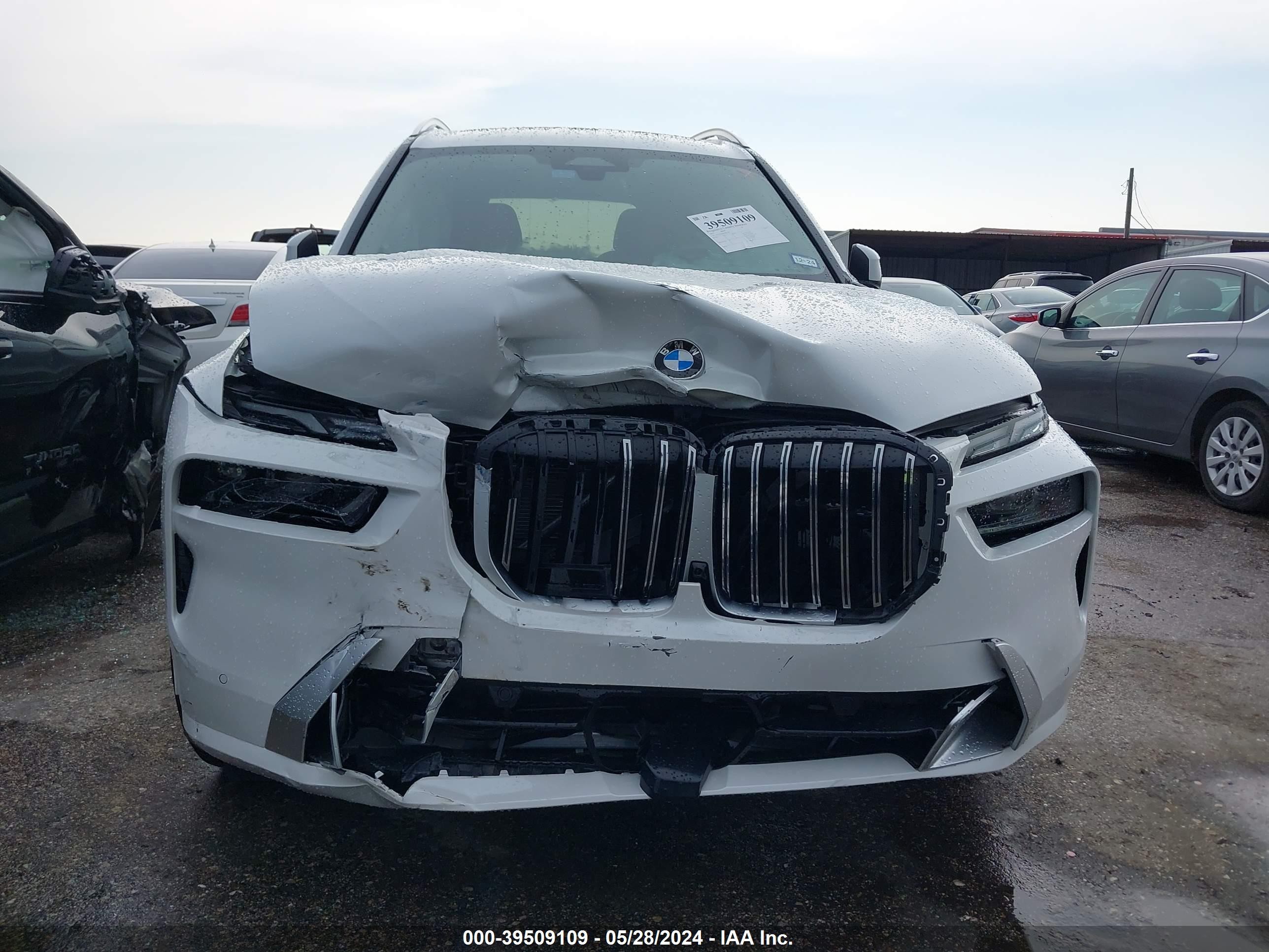 Photo 5 VIN: 5UX23EM08P9R02746 - BMW X7 