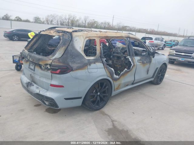 Photo 3 VIN: 5UX23EM08R9W15958 - BMW X7 