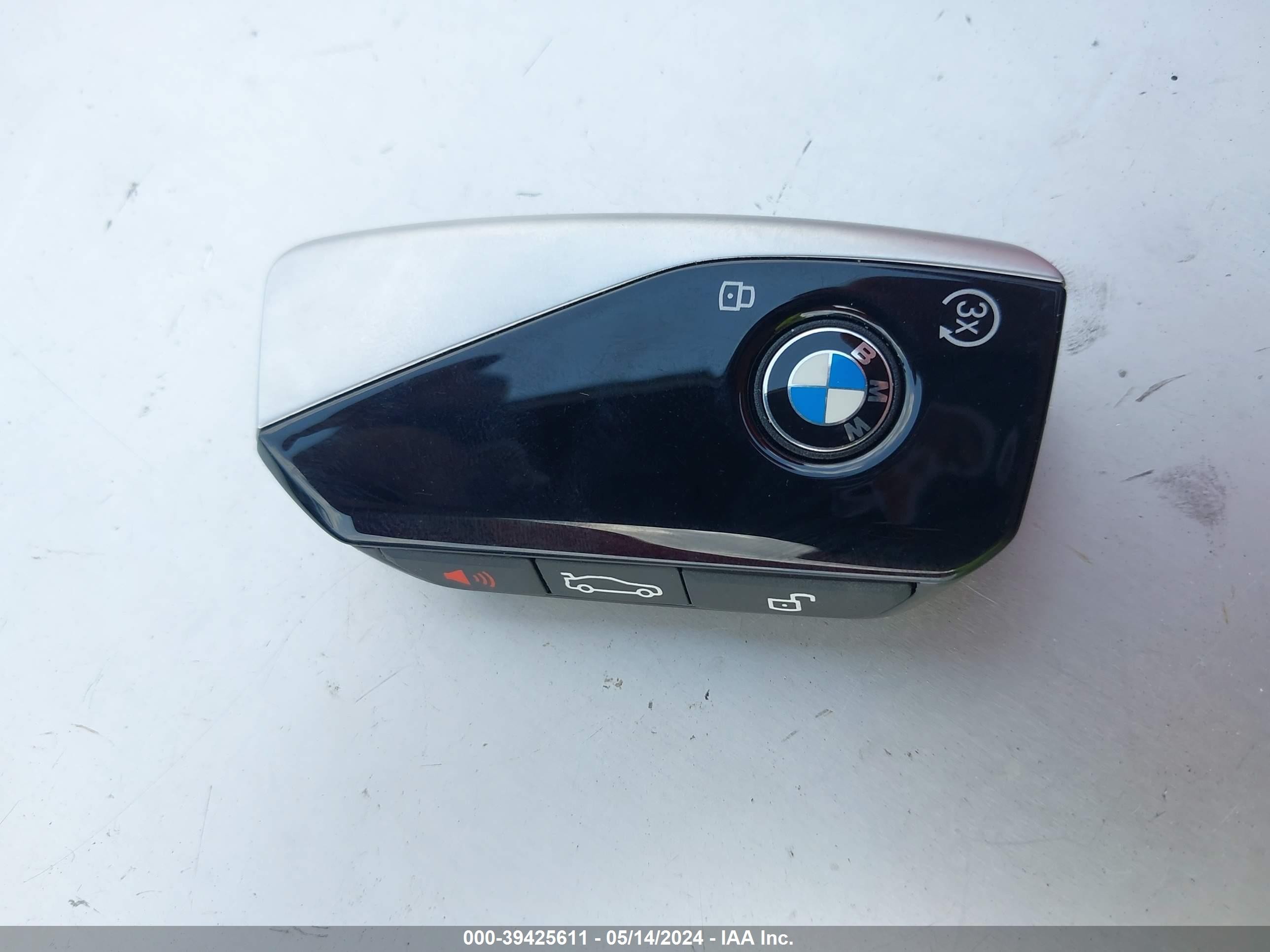 Photo 10 VIN: 5UX23EM09R9V77415 - BMW X7 