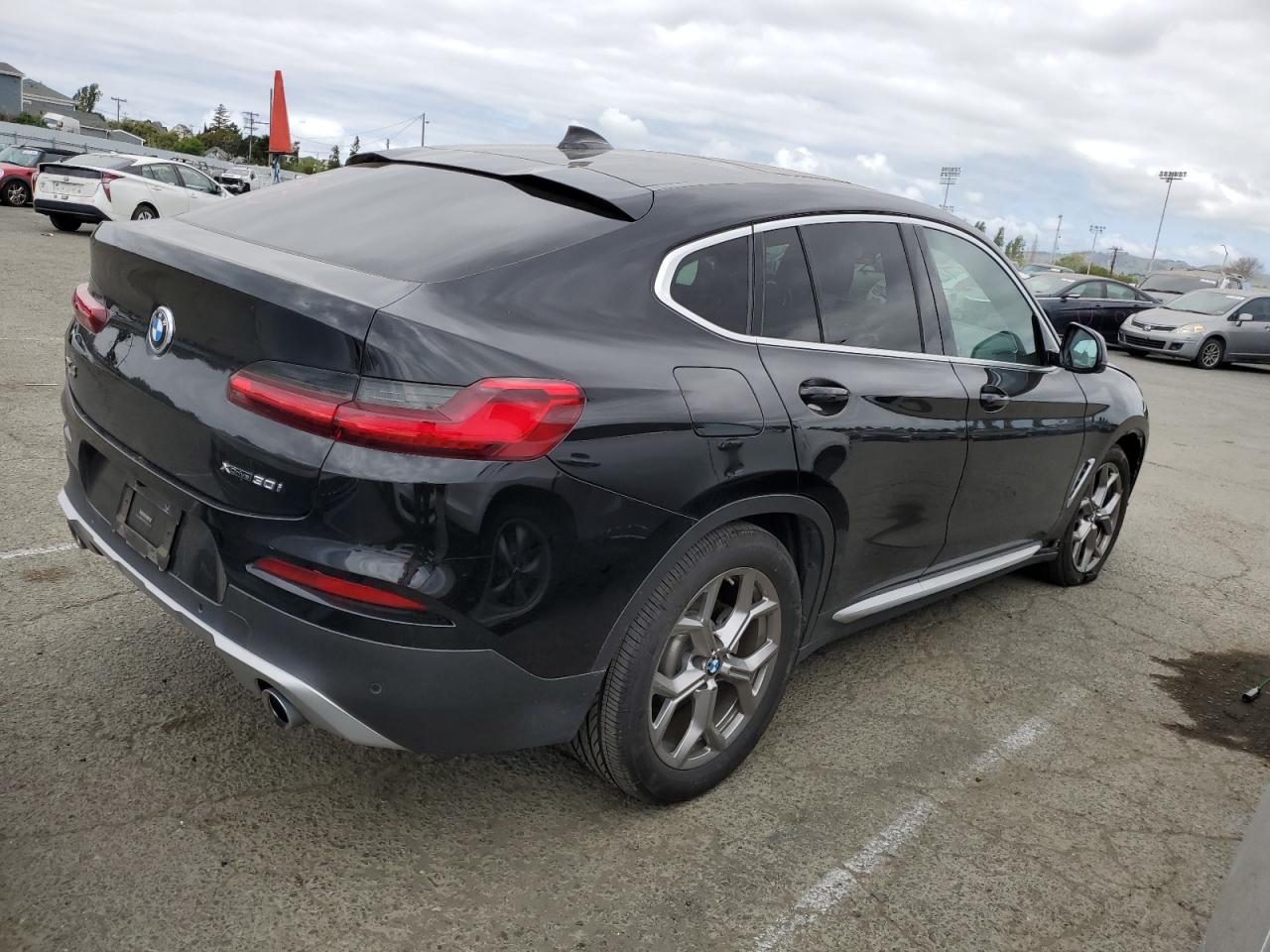 Photo 2 VIN: 5UX2V1C04L9C47700 - BMW X4 