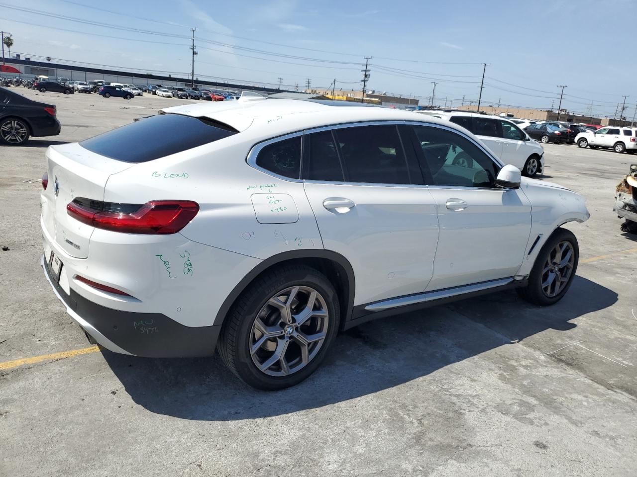 Photo 2 VIN: 5UX2V1C04M9H85721 - BMW X4 