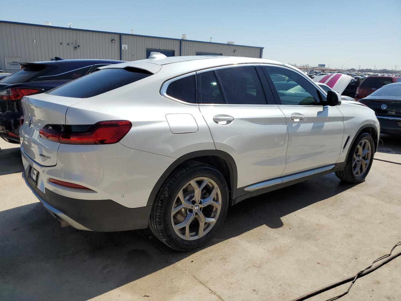 Photo 2 VIN: 5UX2V1C08LLE67540 - BMW X4 