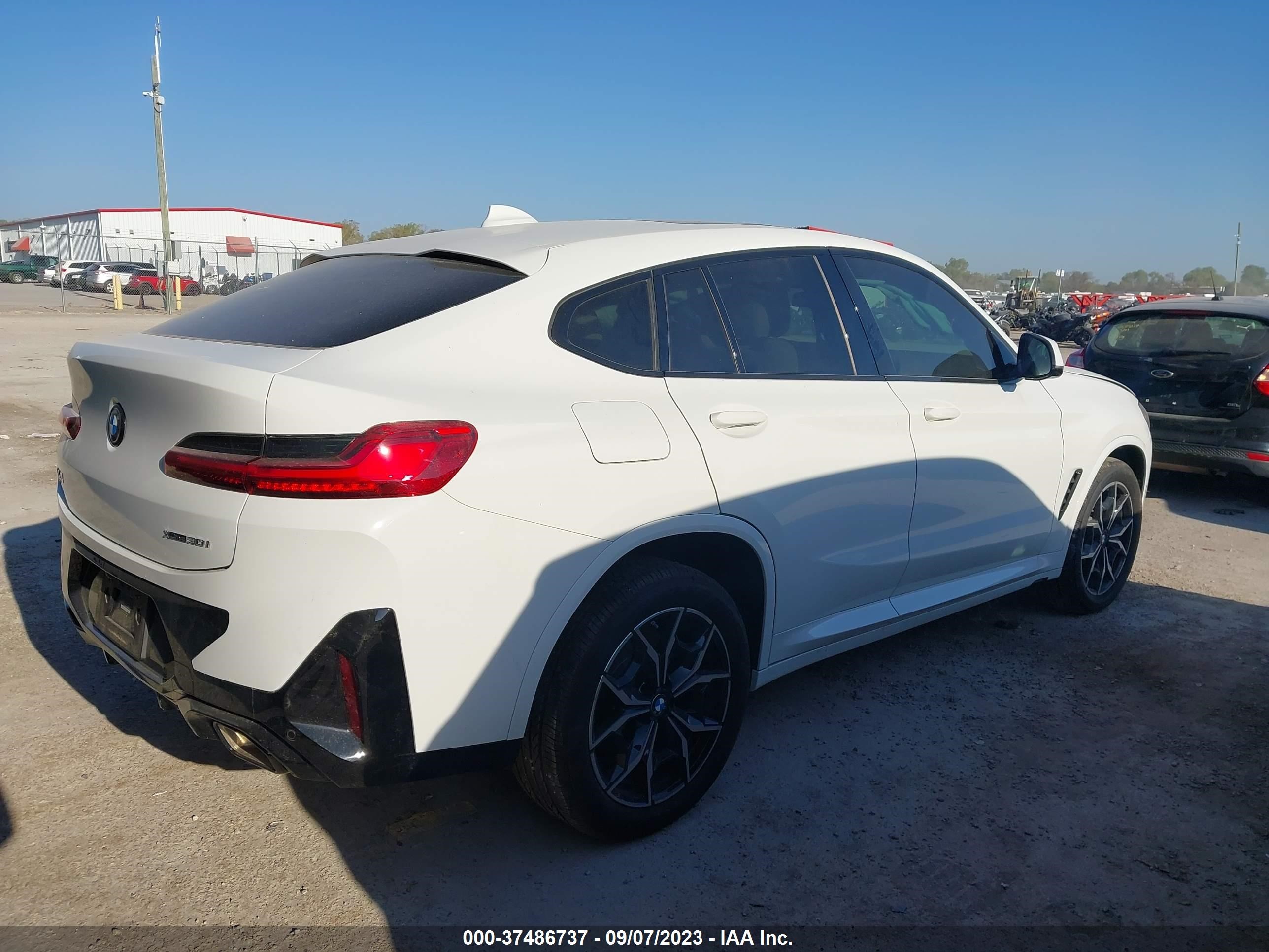 Photo 3 VIN: 5UX33DT06P9N74050 - BMW X4 