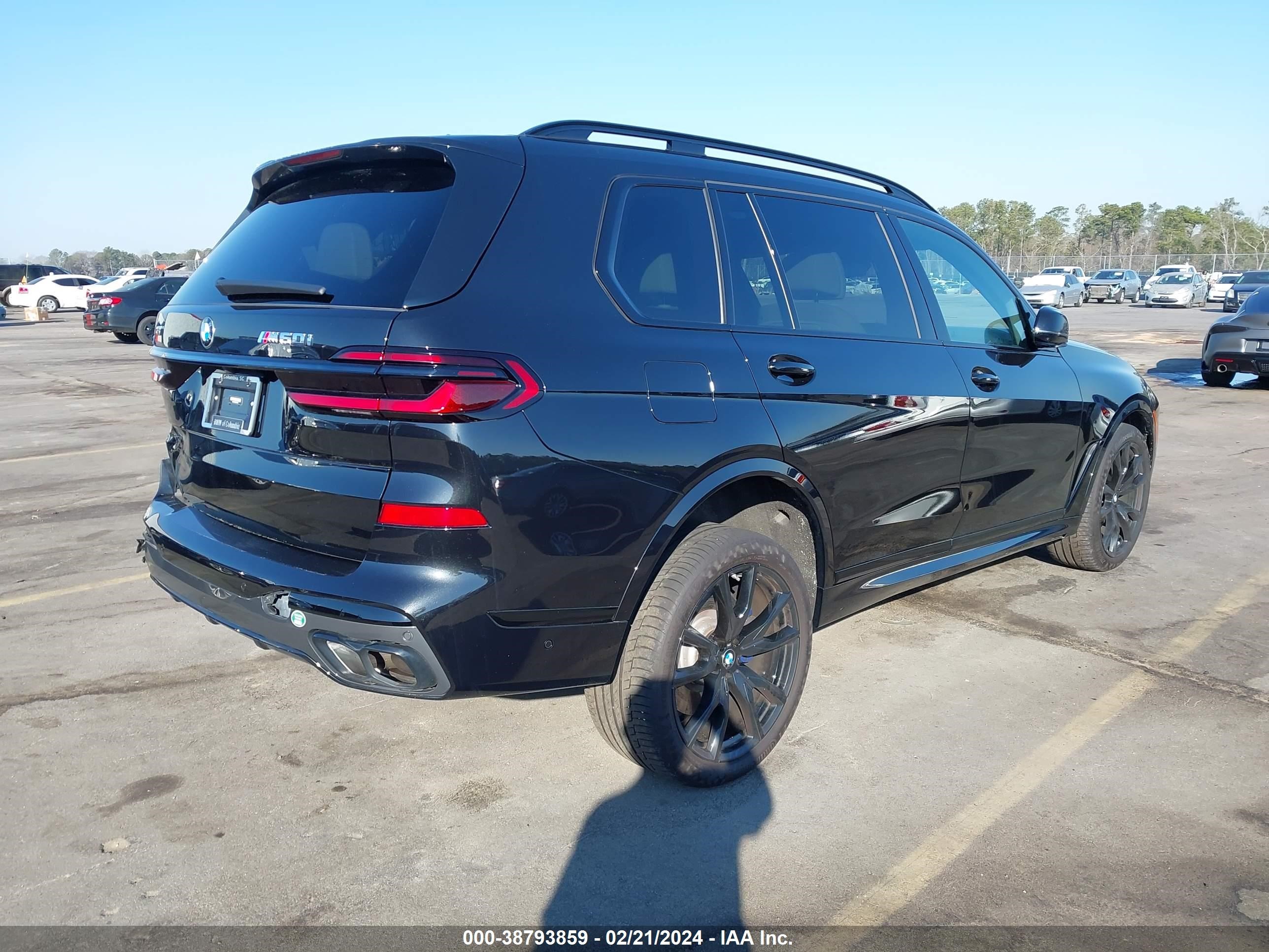 Photo 3 VIN: 5UX33EM02R9S85609 - BMW X7 