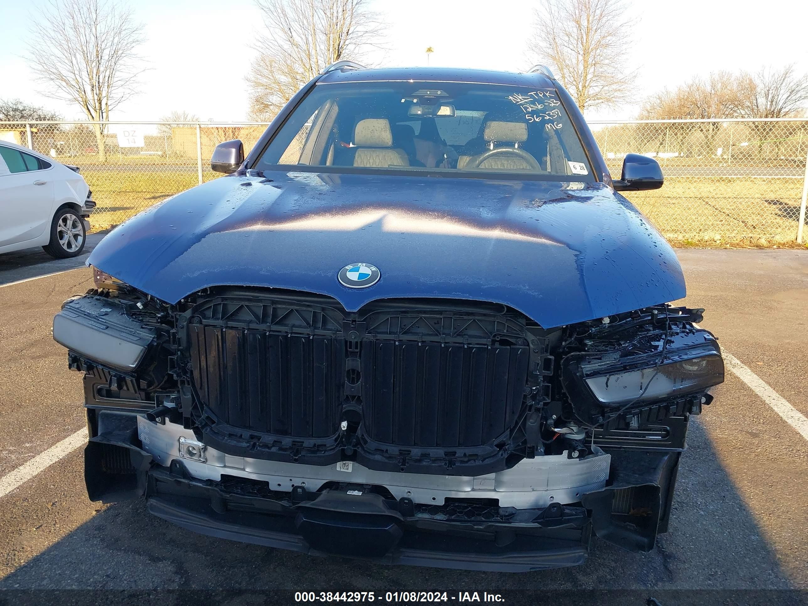 Photo 11 VIN: 5UX43EM14R9S56237 - BMW X7 