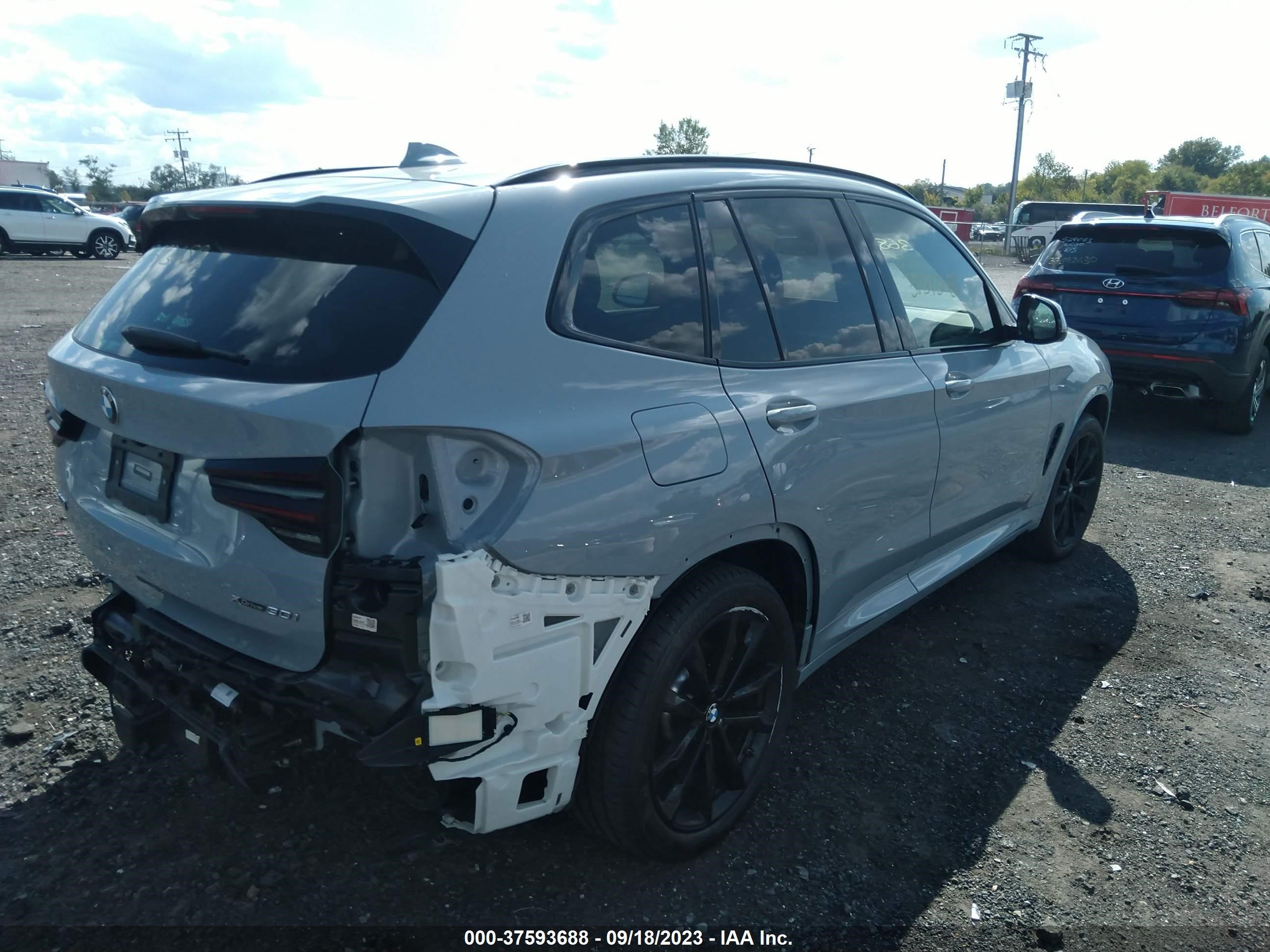 Photo 3 VIN: 5UX53DP00P9N89436 - BMW X3 