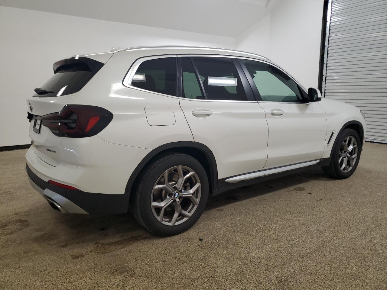 Photo 2 VIN: 5UX53DP04P9T13339 - BMW X3 