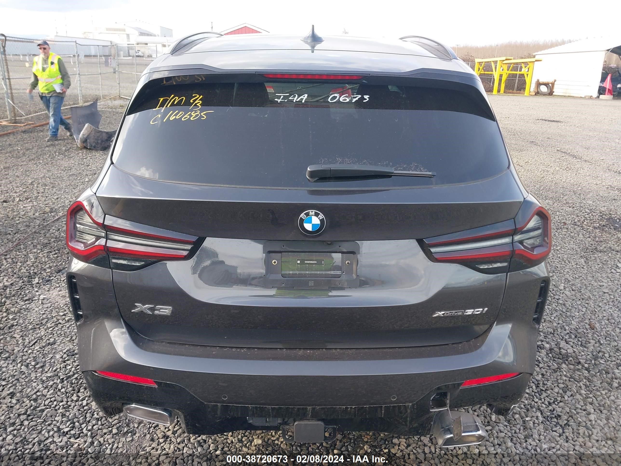 Photo 16 VIN: 5UX53DP04R9U07272 - BMW X3 