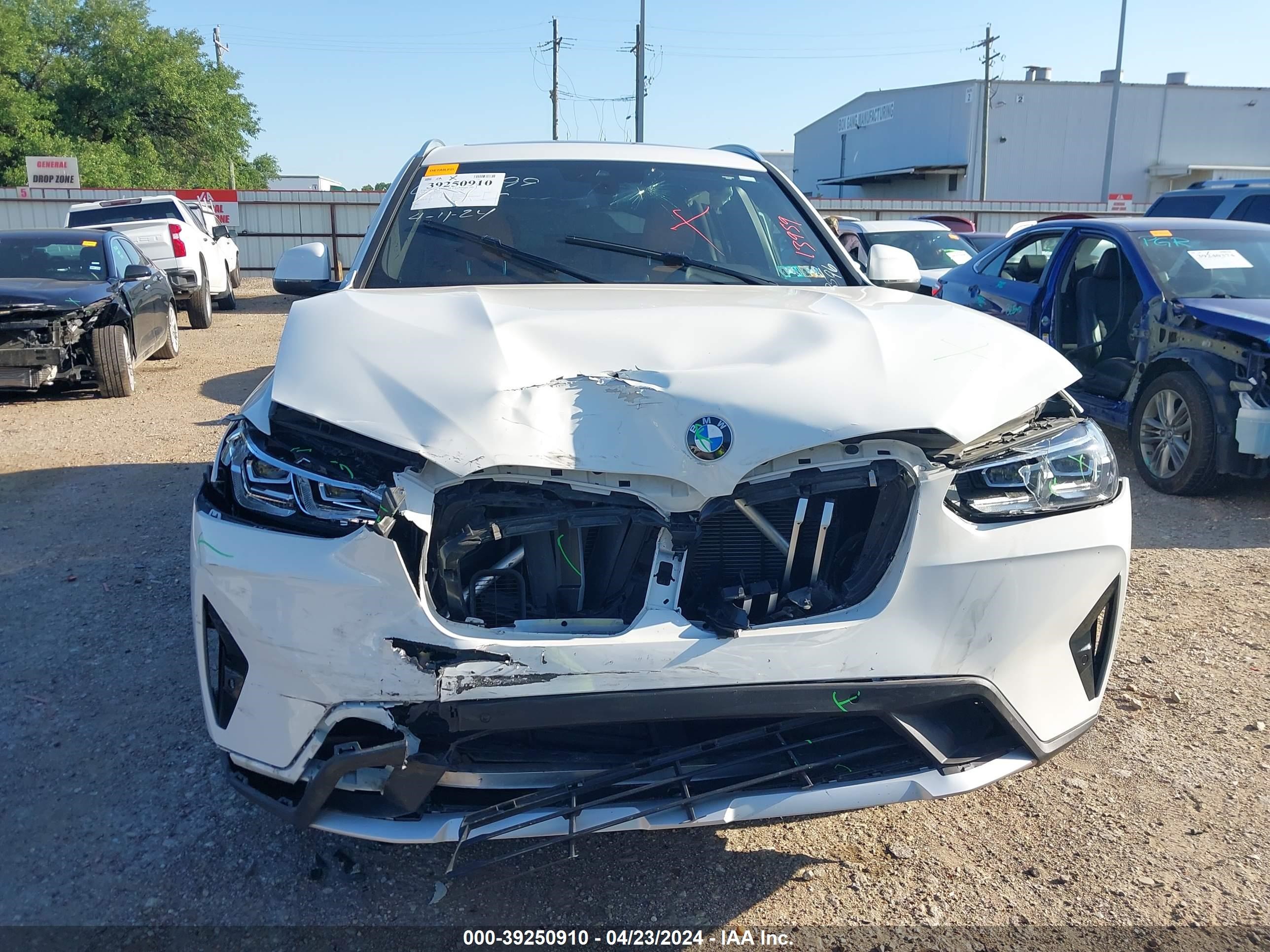 Photo 10 VIN: 5UX53DP09P9R83596 - BMW X3 