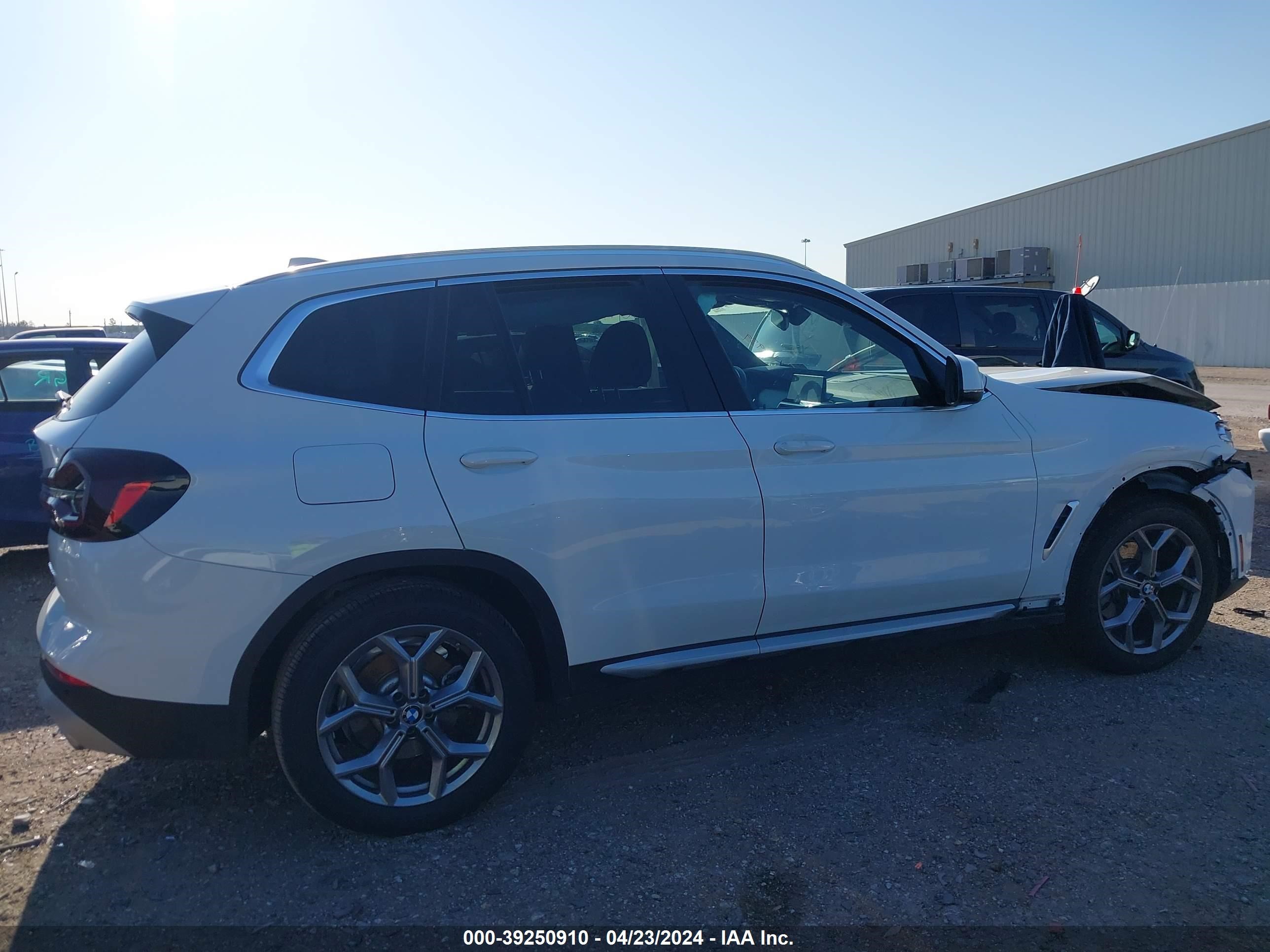 Photo 11 VIN: 5UX53DP09P9R83596 - BMW X3 