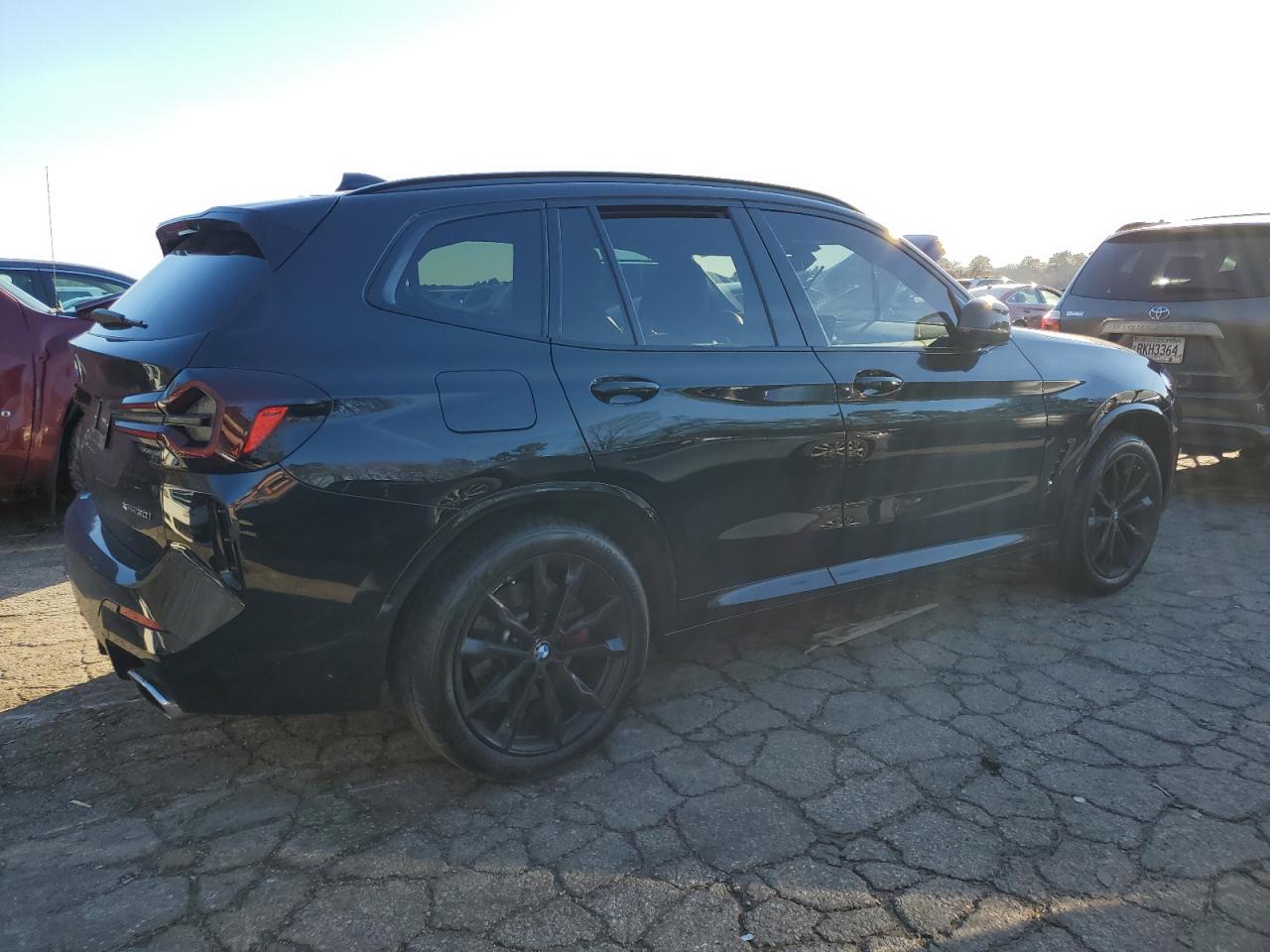 Photo 2 VIN: 5UX53DP0XN9K95443 - BMW X3 