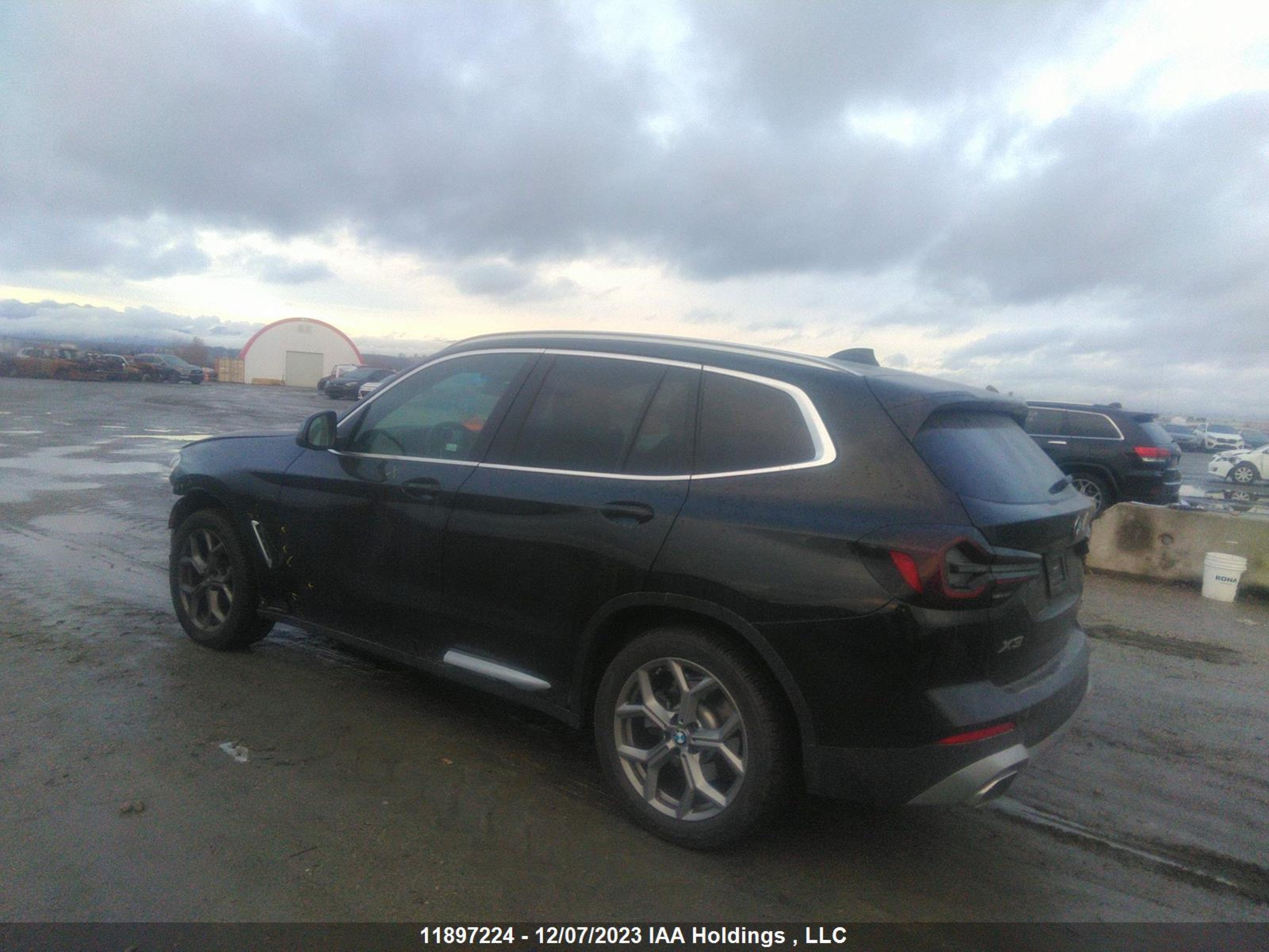 Photo 2 VIN: 5UX53DP0XN9N25501 - BMW X3 