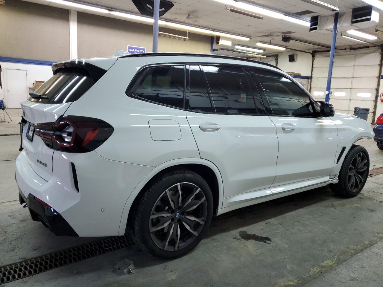 Photo 2 VIN: 5UX83DP00P9R82074 - BMW X3 M 