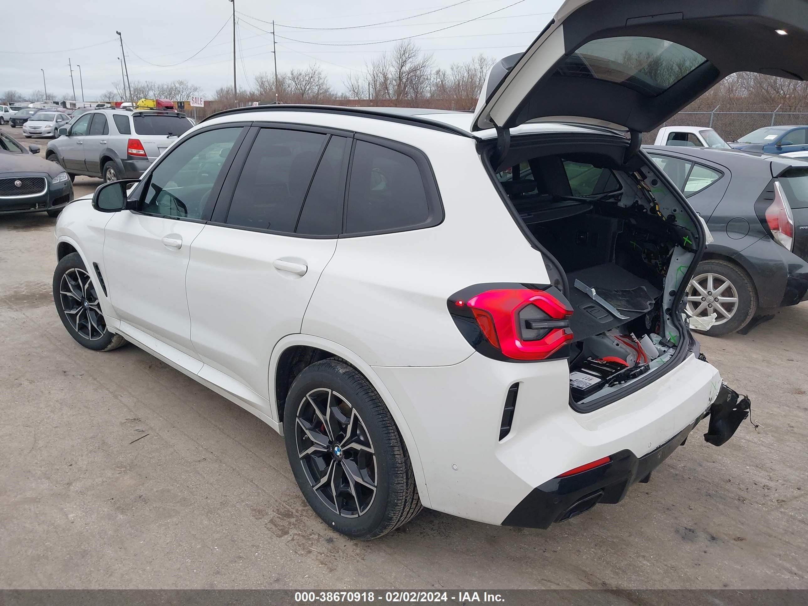 Photo 2 VIN: 5UX83DP07R9U32440 - BMW X3 