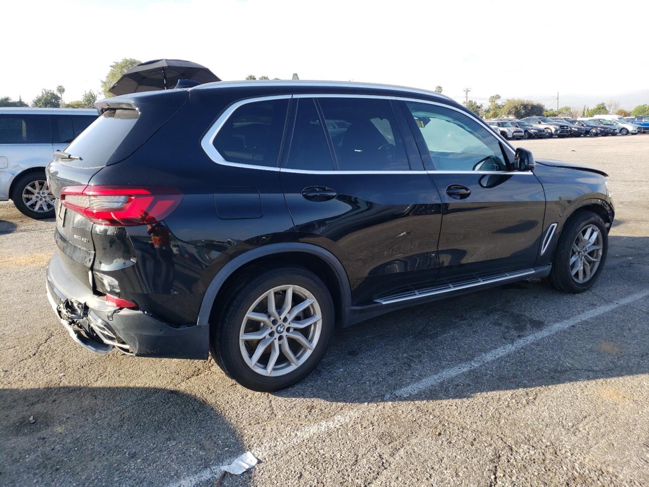 Photo 2 VIN: 5UXCR4C00L9C25235 - BMW X5 