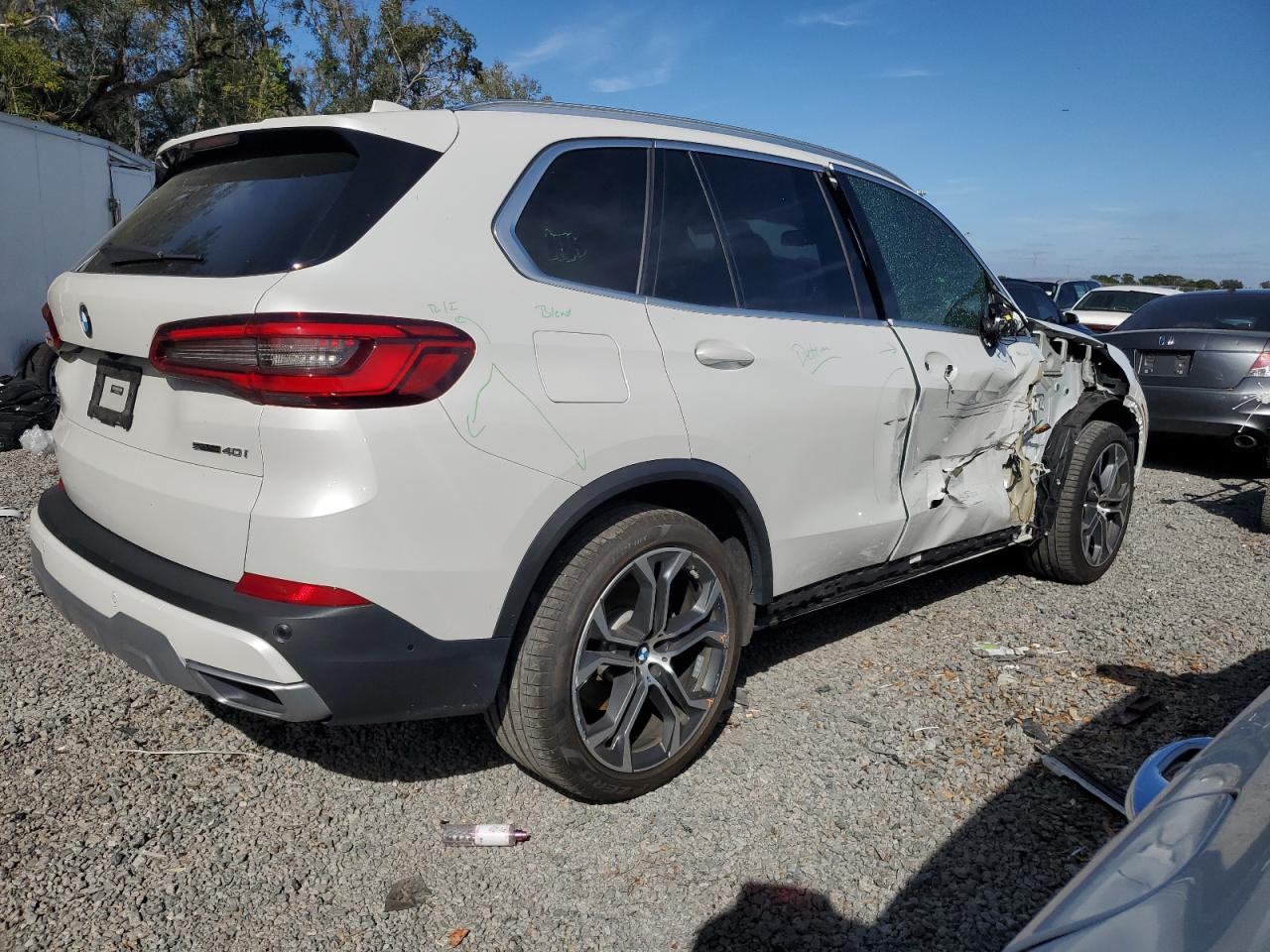 Photo 2 VIN: 5UXCR4C02L9B60906 - BMW X5 