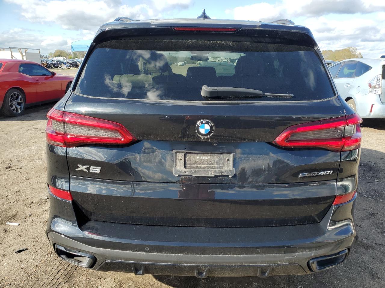 Photo 5 VIN: 5UXCR4C02LLW63951 - BMW X5 