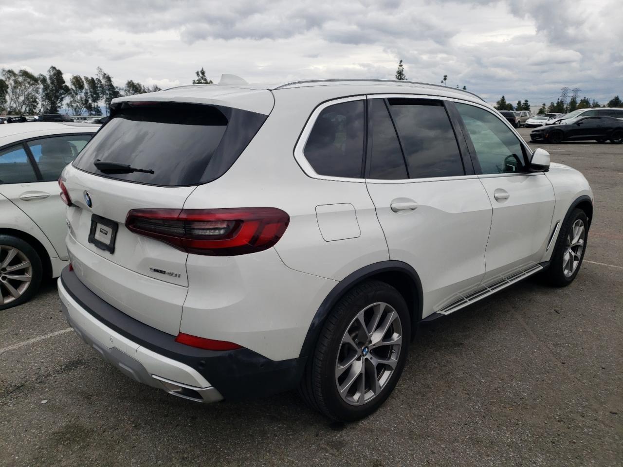 Photo 2 VIN: 5UXCR4C03P9P24940 - BMW X5 