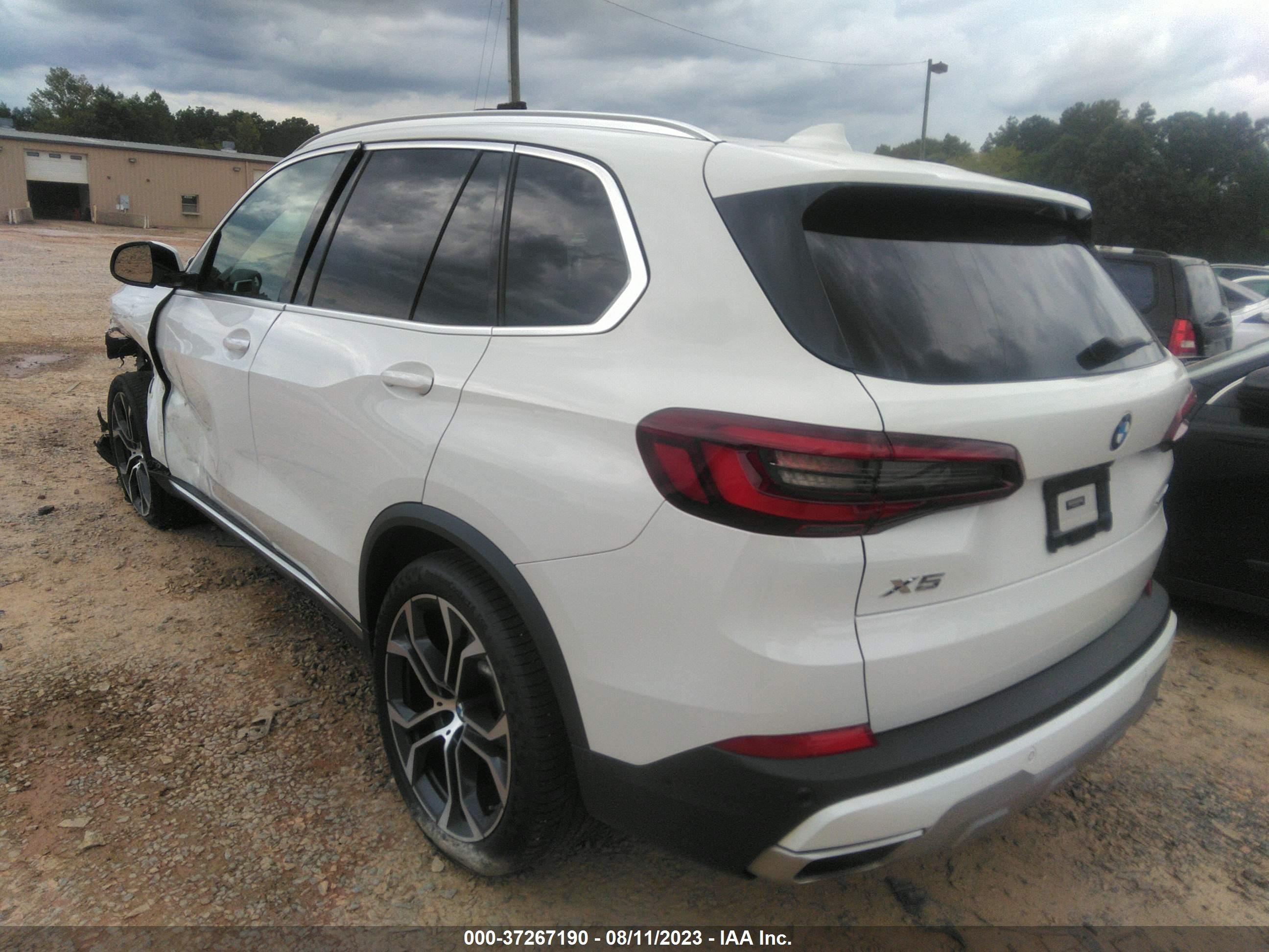 Photo 2 VIN: 5UXCR4C04L9C42975 - BMW X5 