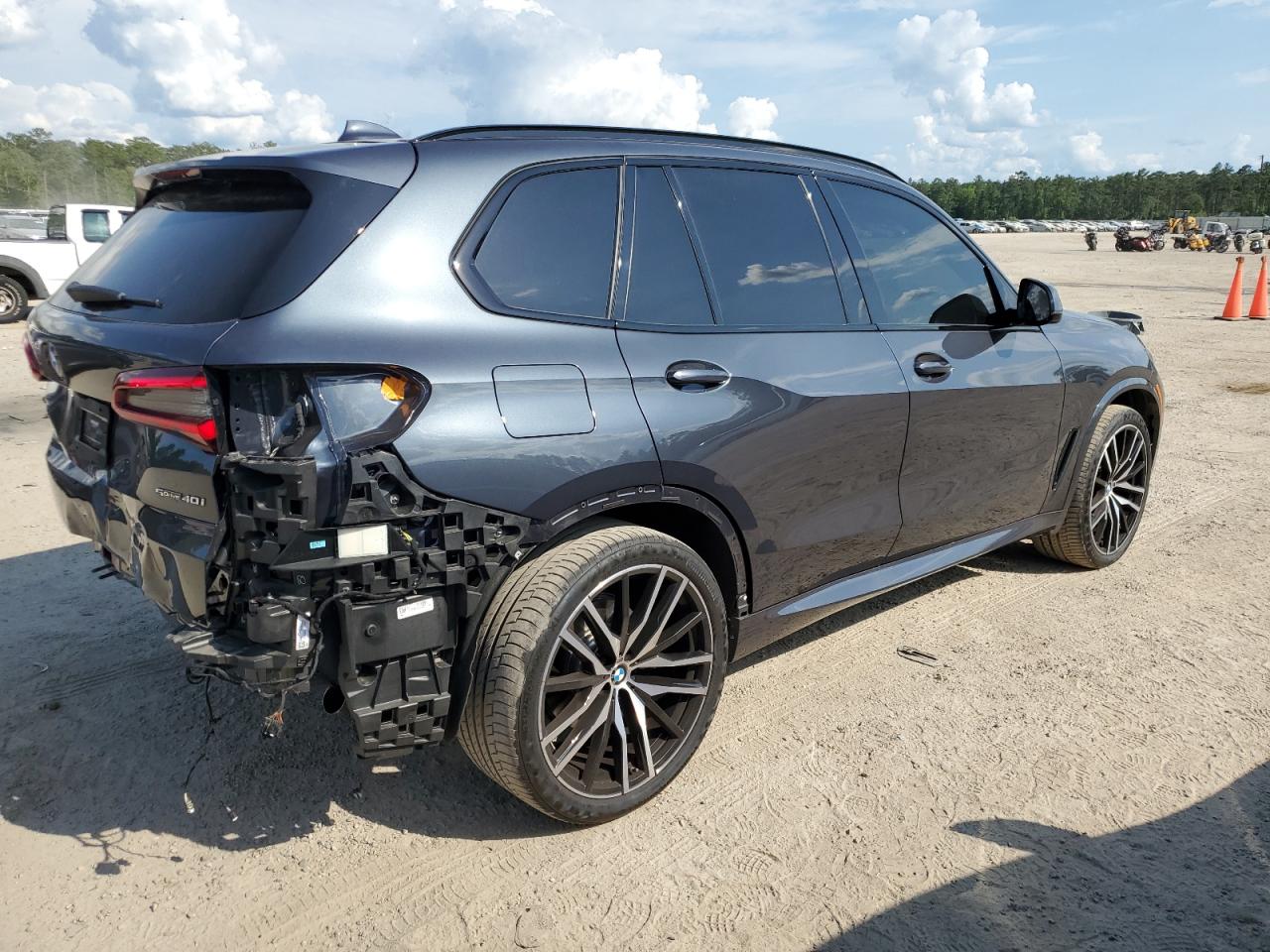 Photo 2 VIN: 5UXCR4C04N9M25549 - BMW X5 