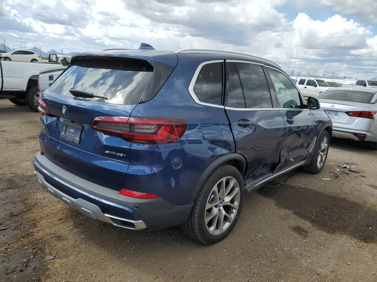 Photo 2 VIN: 5UXCR4C06N9N33803 - BMW X5 