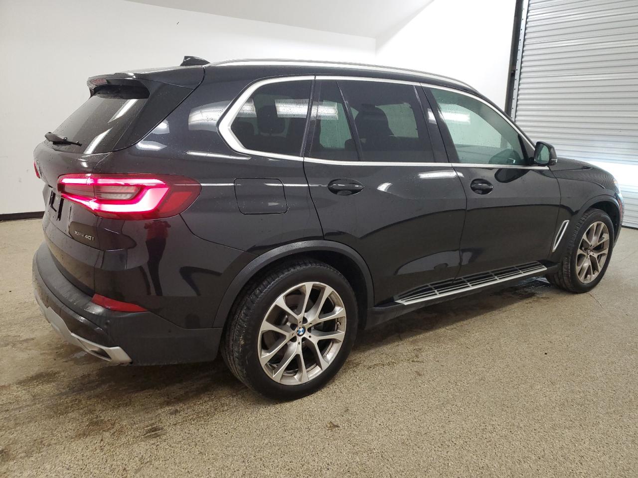 Photo 2 VIN: 5UXCR6C00P9N52586 - BMW X5 