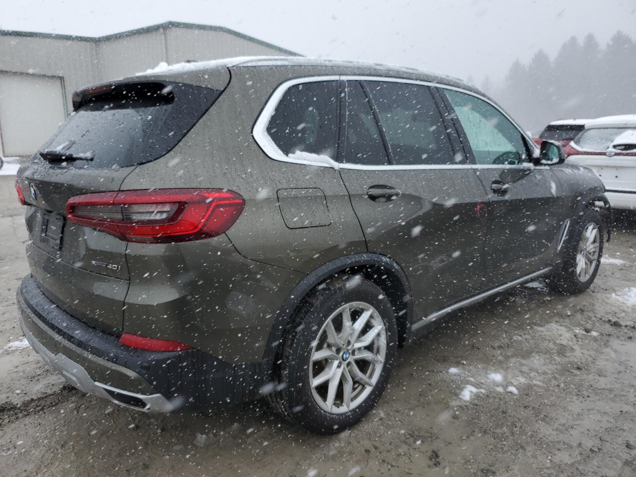 Photo 2 VIN: 5UXCR6C03LLL82527 - BMW X5 