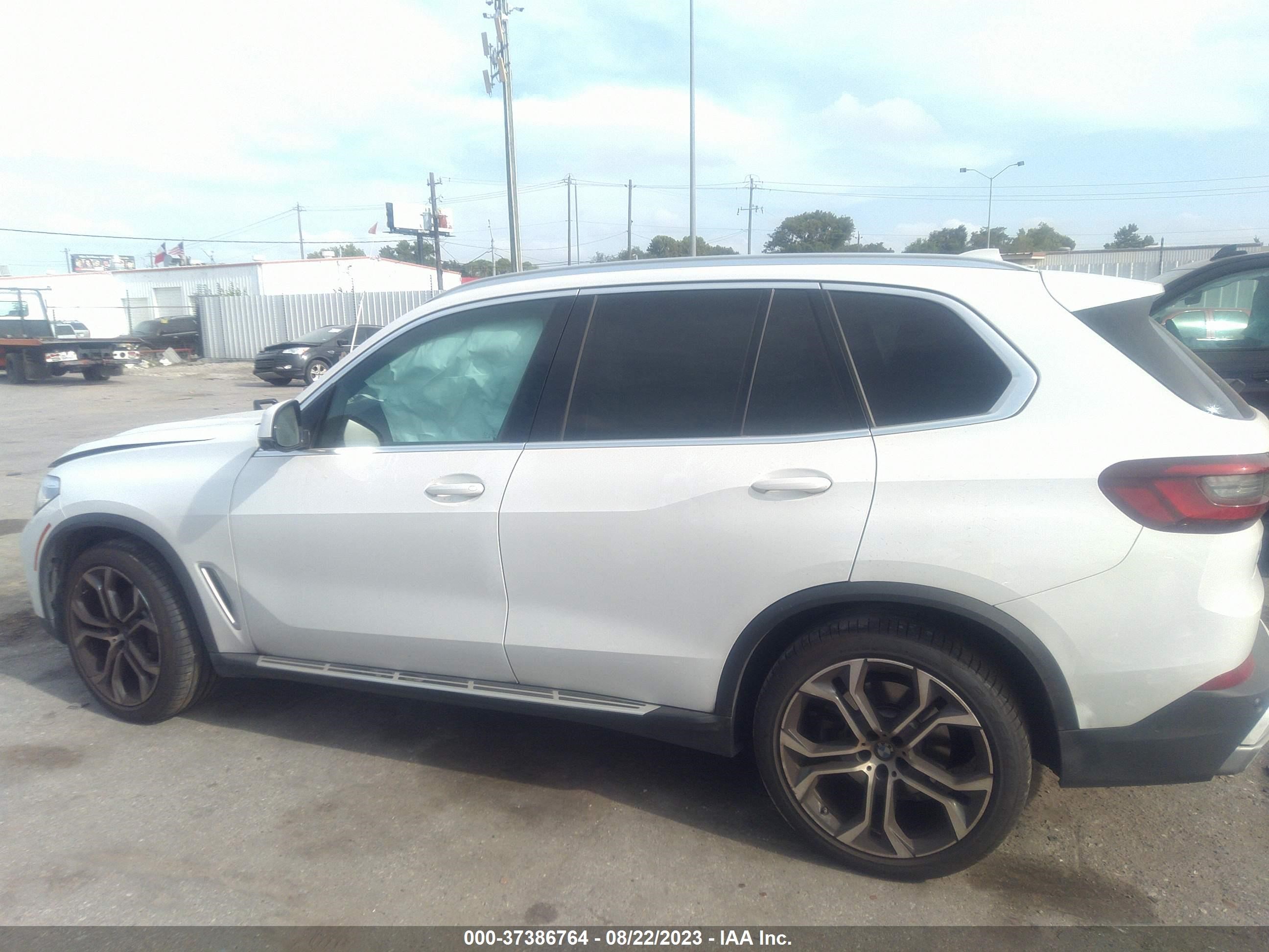 Photo 13 VIN: 5UXCR6C03N9N04772 - BMW X5 