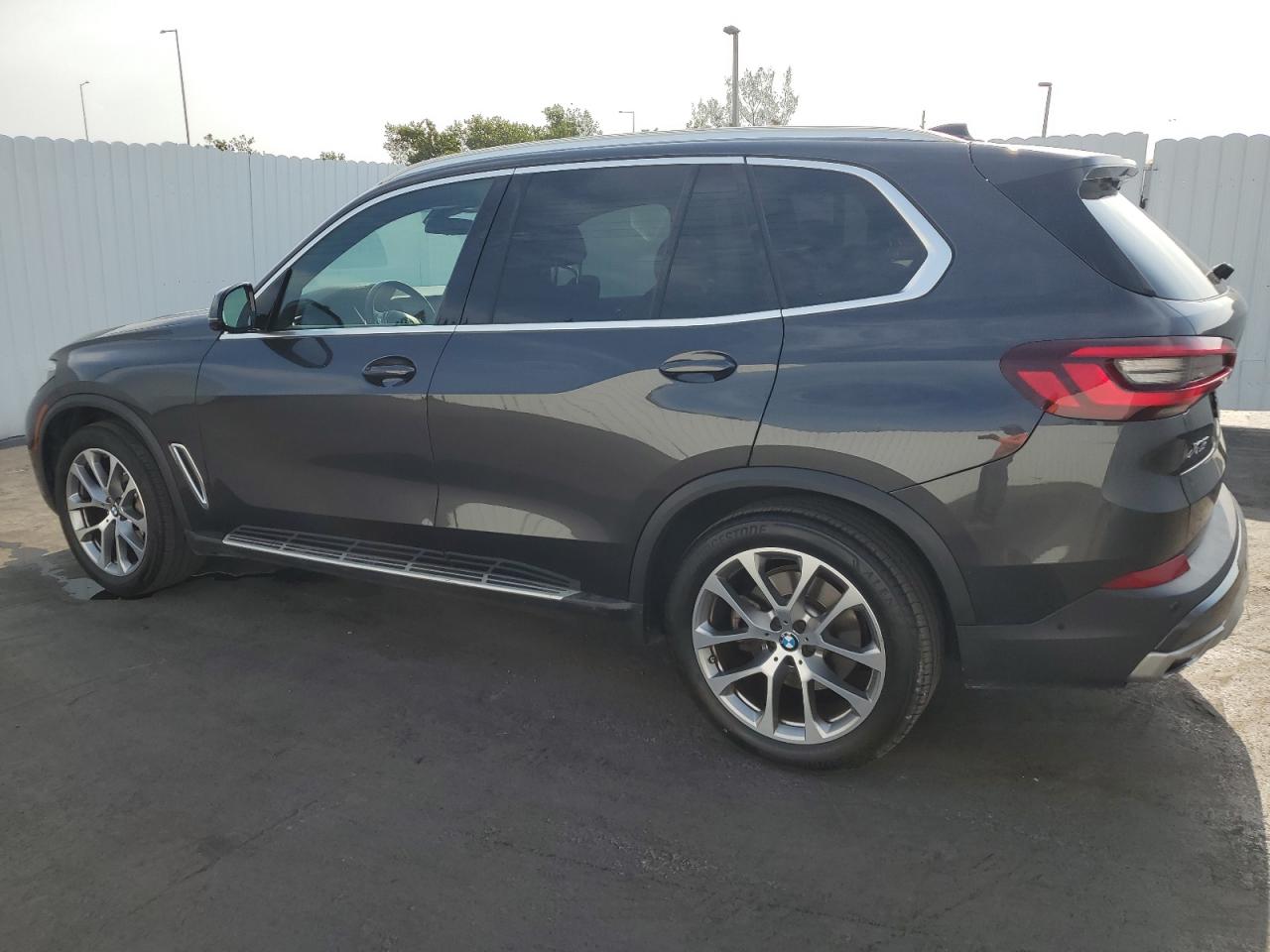 Photo 1 VIN: 5UXCR6C04P9P81191 - BMW X5 