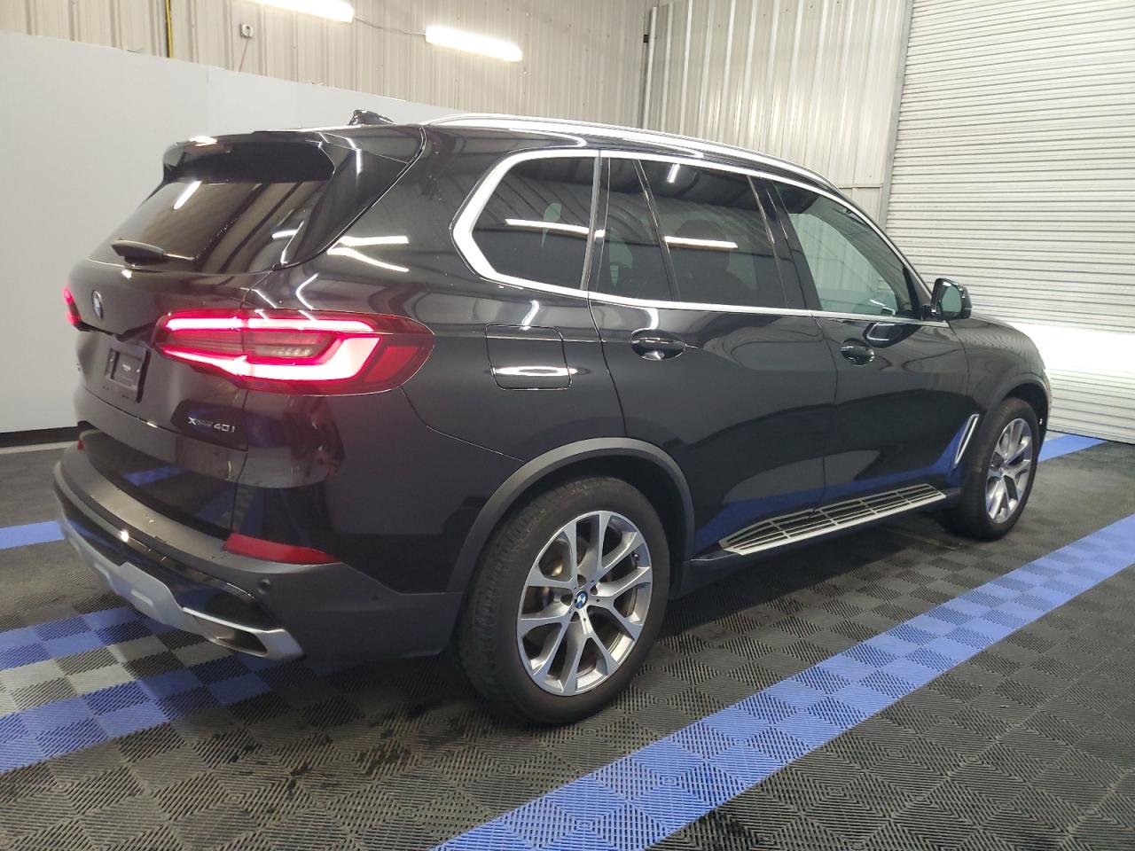 Photo 2 VIN: 5UXCR6C05P9P50810 - BMW X5 