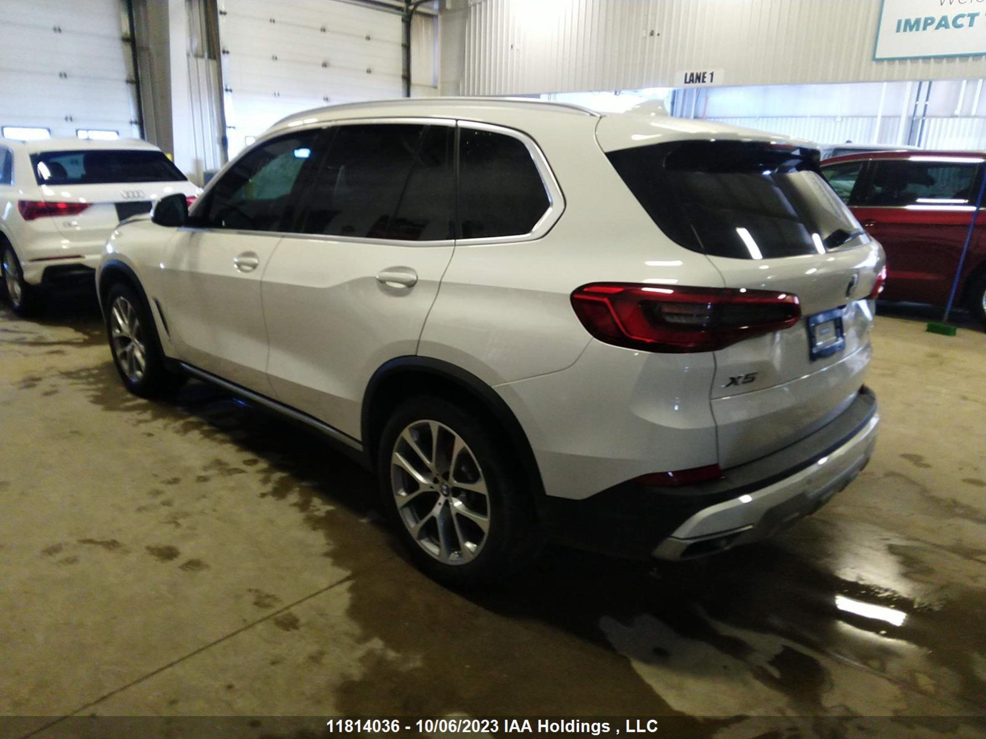 Photo 2 VIN: 5UXCR6C07LLL76973 - BMW X5 