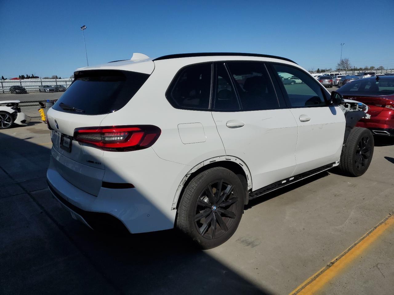 Photo 2 VIN: 5UXCR6C0XN9M10856 - BMW X5 