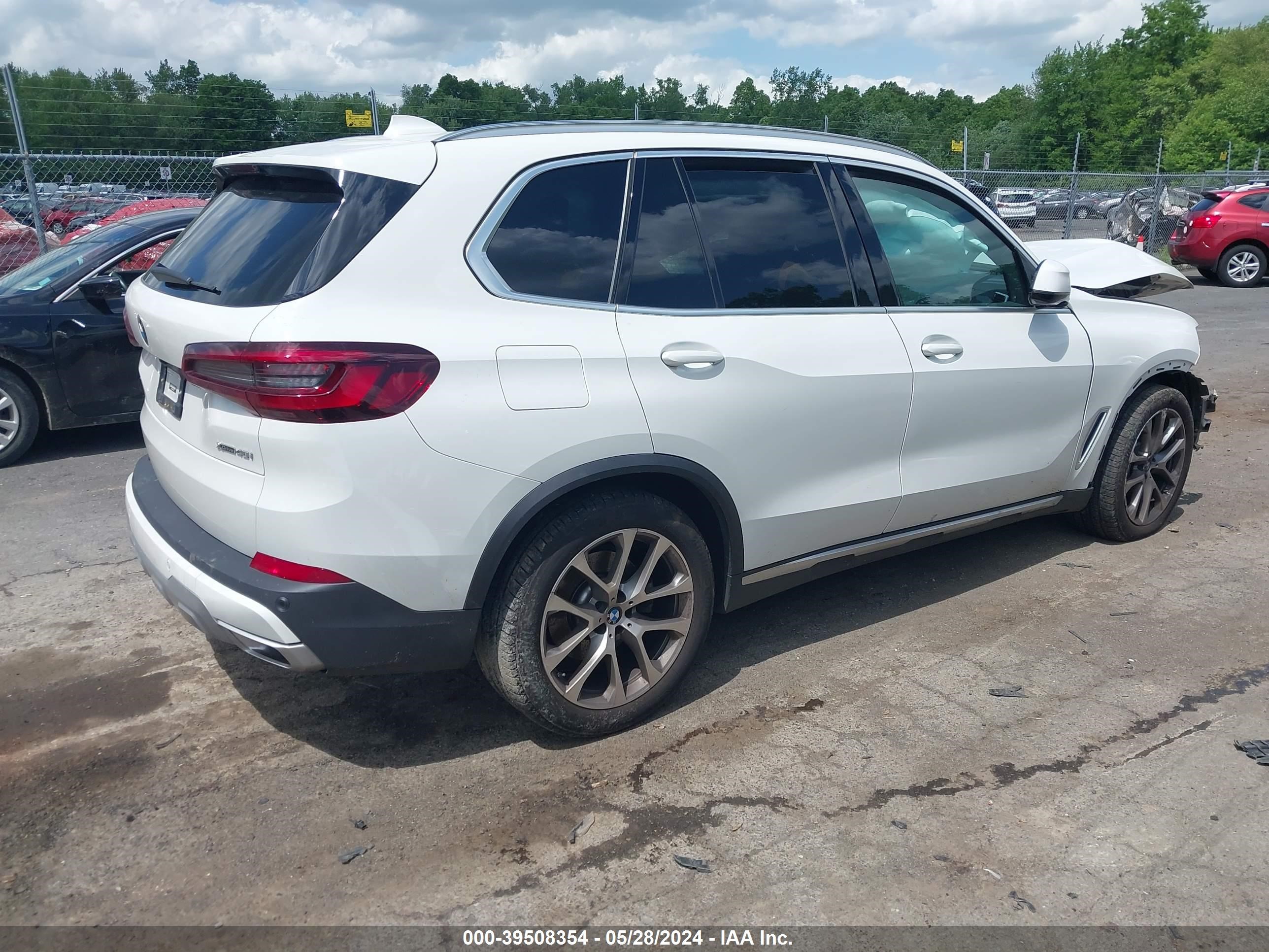 Photo 3 VIN: 5UXCR6C0XP9P21481 - BMW X5 