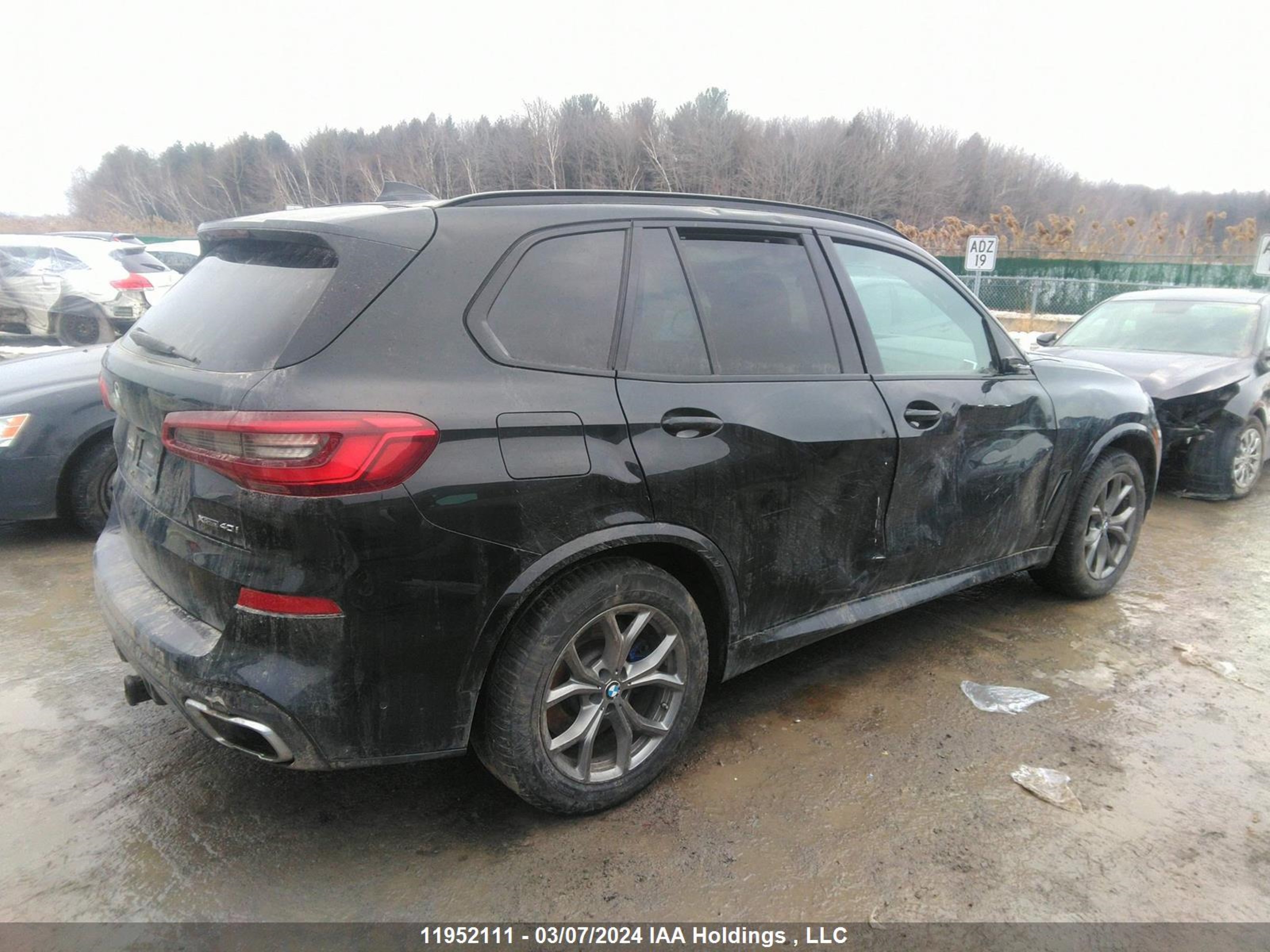 Photo 3 VIN: 5UXCR6C50KLL01574 - BMW X5 