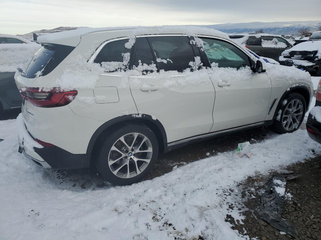 Photo 2 VIN: 5UXCR6C50KLL04443 - BMW X5 