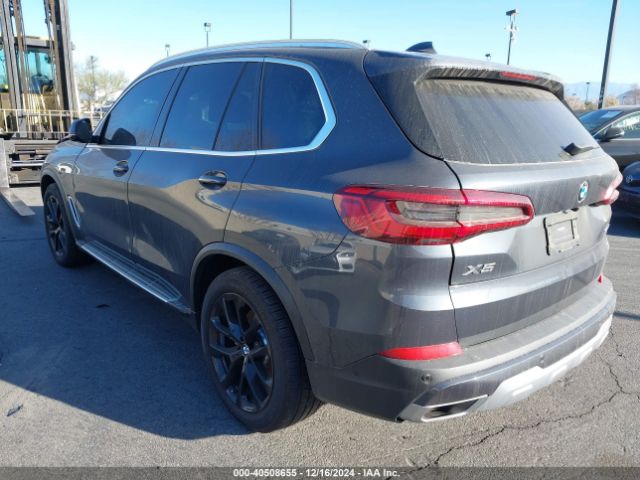 Photo 2 VIN: 5UXCR6C52KLL22832 - BMW X5 