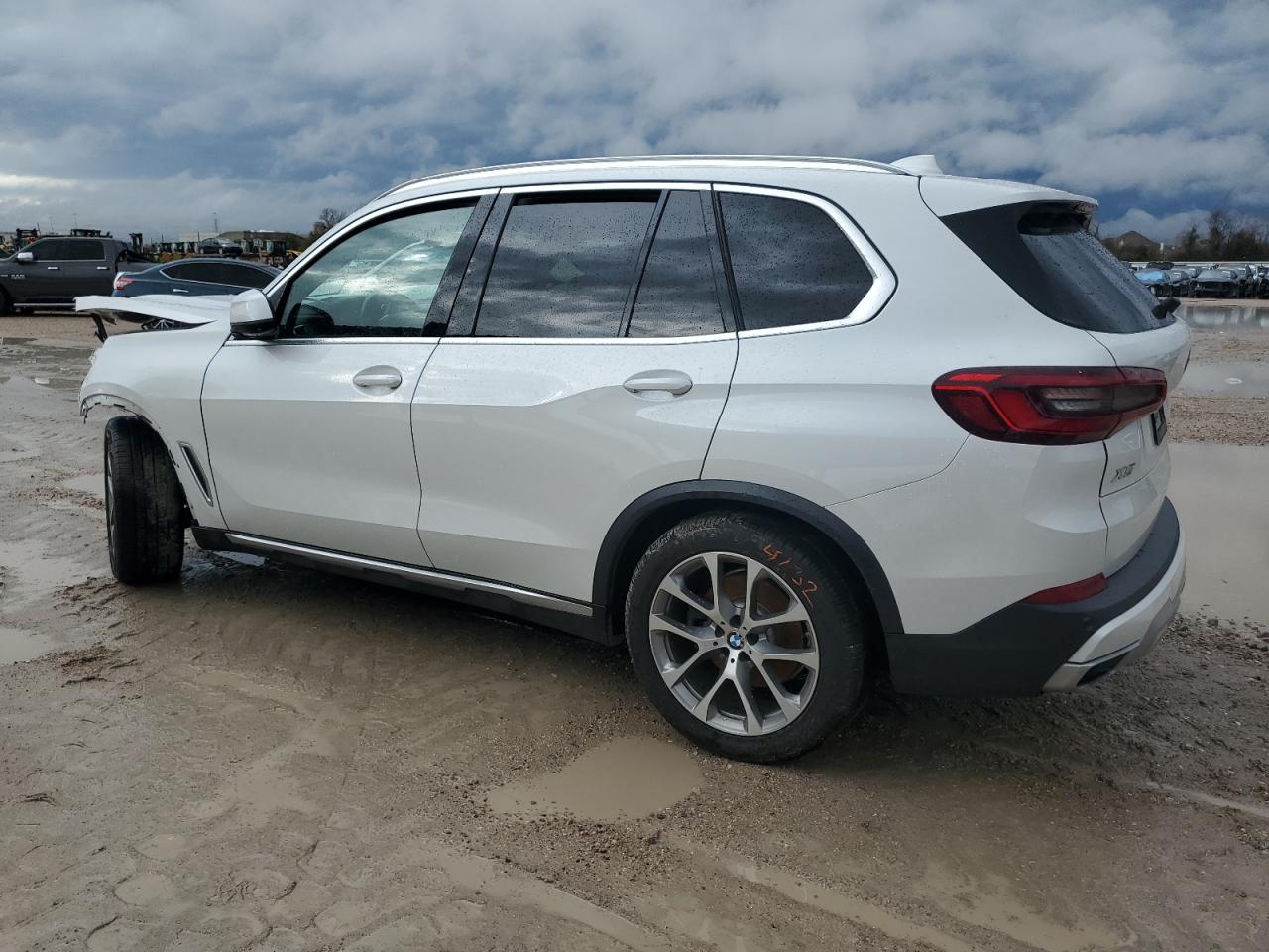 Photo 1 VIN: 5UXCR6C52KLL52137 - BMW X5 