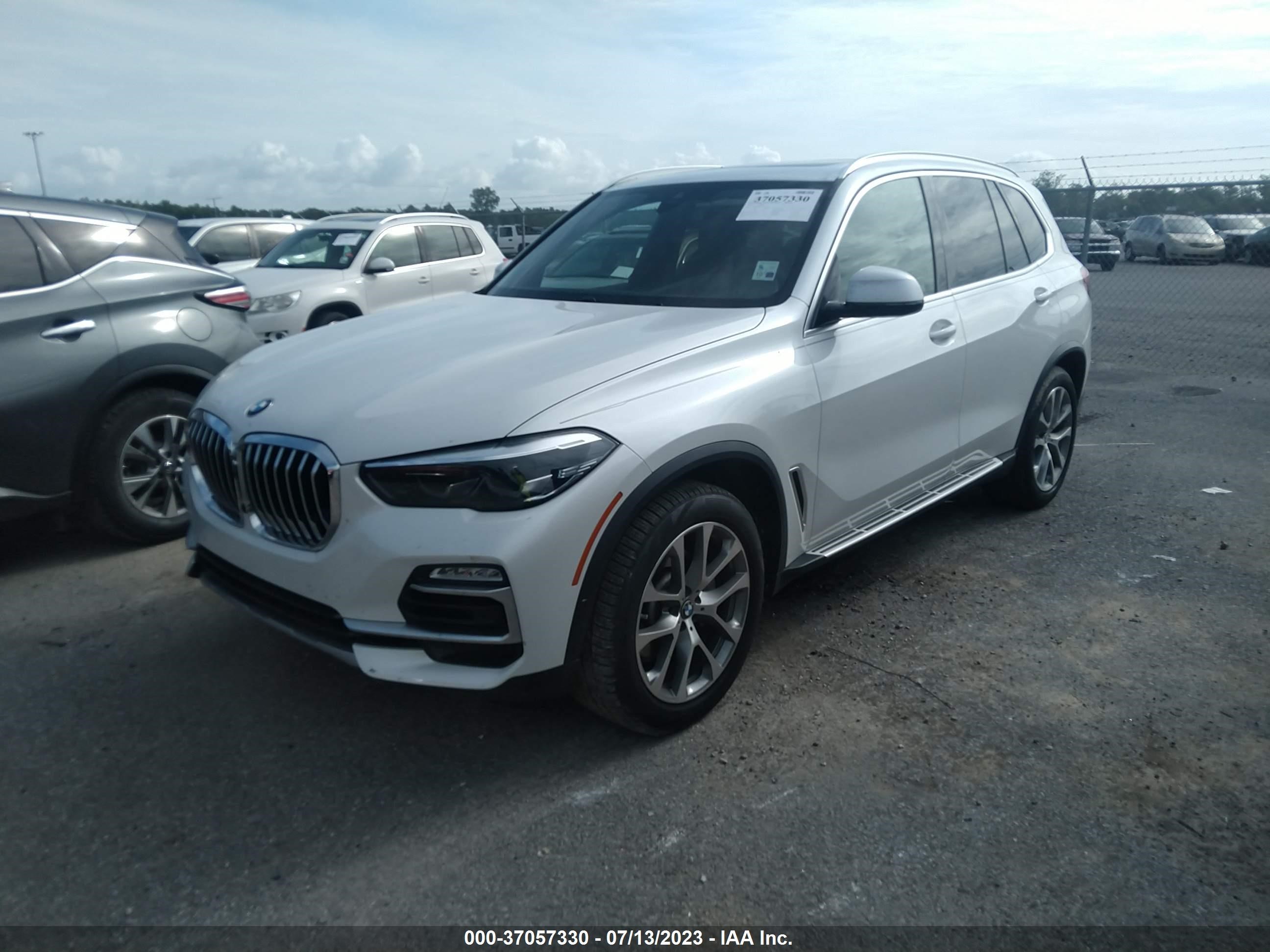 Photo 1 VIN: 5UXCR6C54KLL40975 - BMW X5 