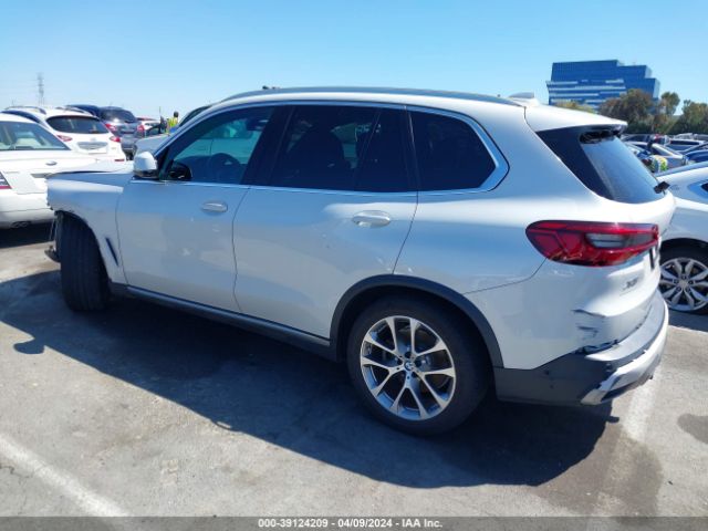 Photo 2 VIN: 5UXCR6C55KLL11520 - BMW X5 