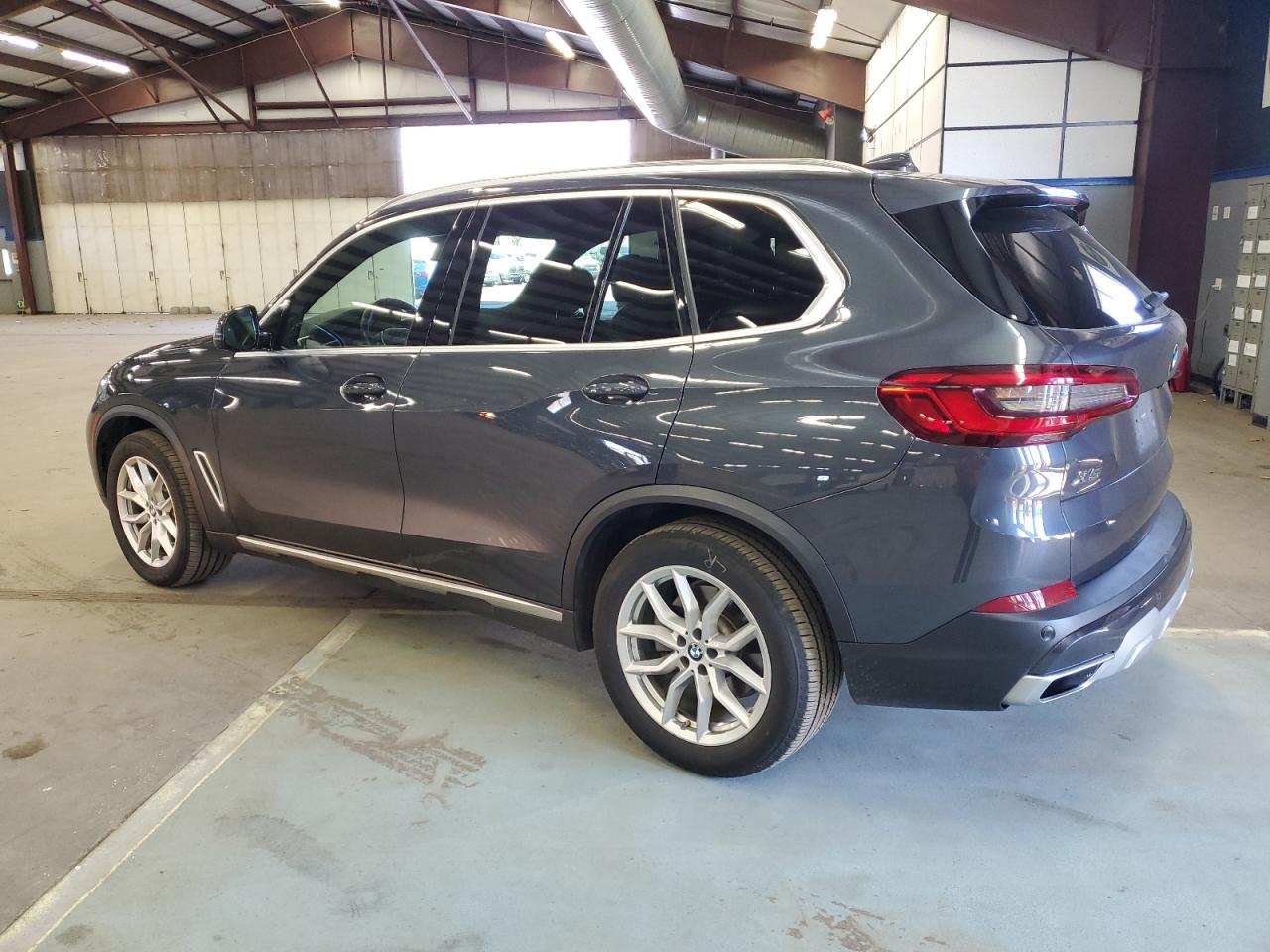 Photo 1 VIN: 5UXCR6C55KLL13641 - BMW X5 