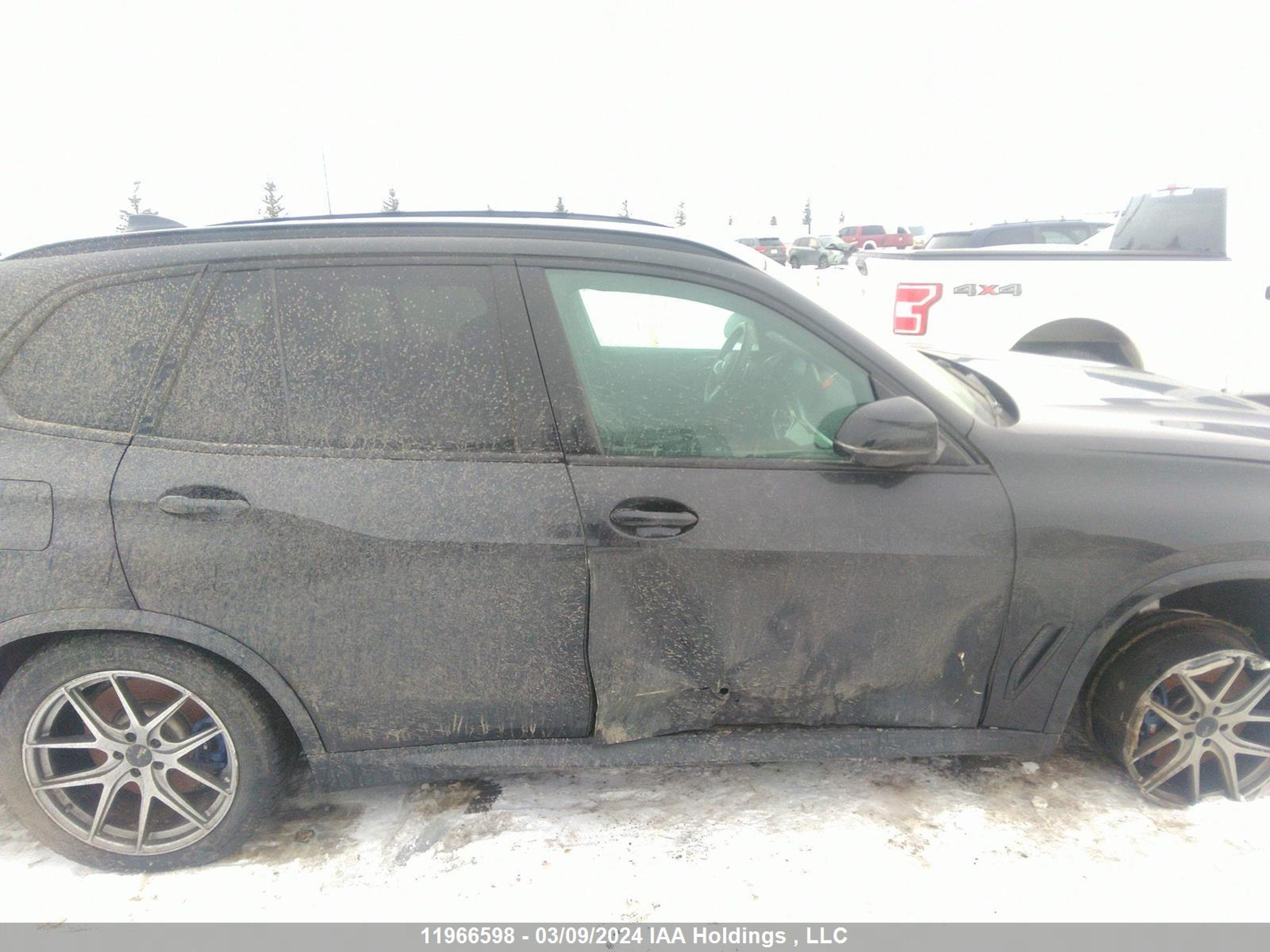 Photo 12 VIN: 5UXCR6C56KLL61245 - BMW X5 