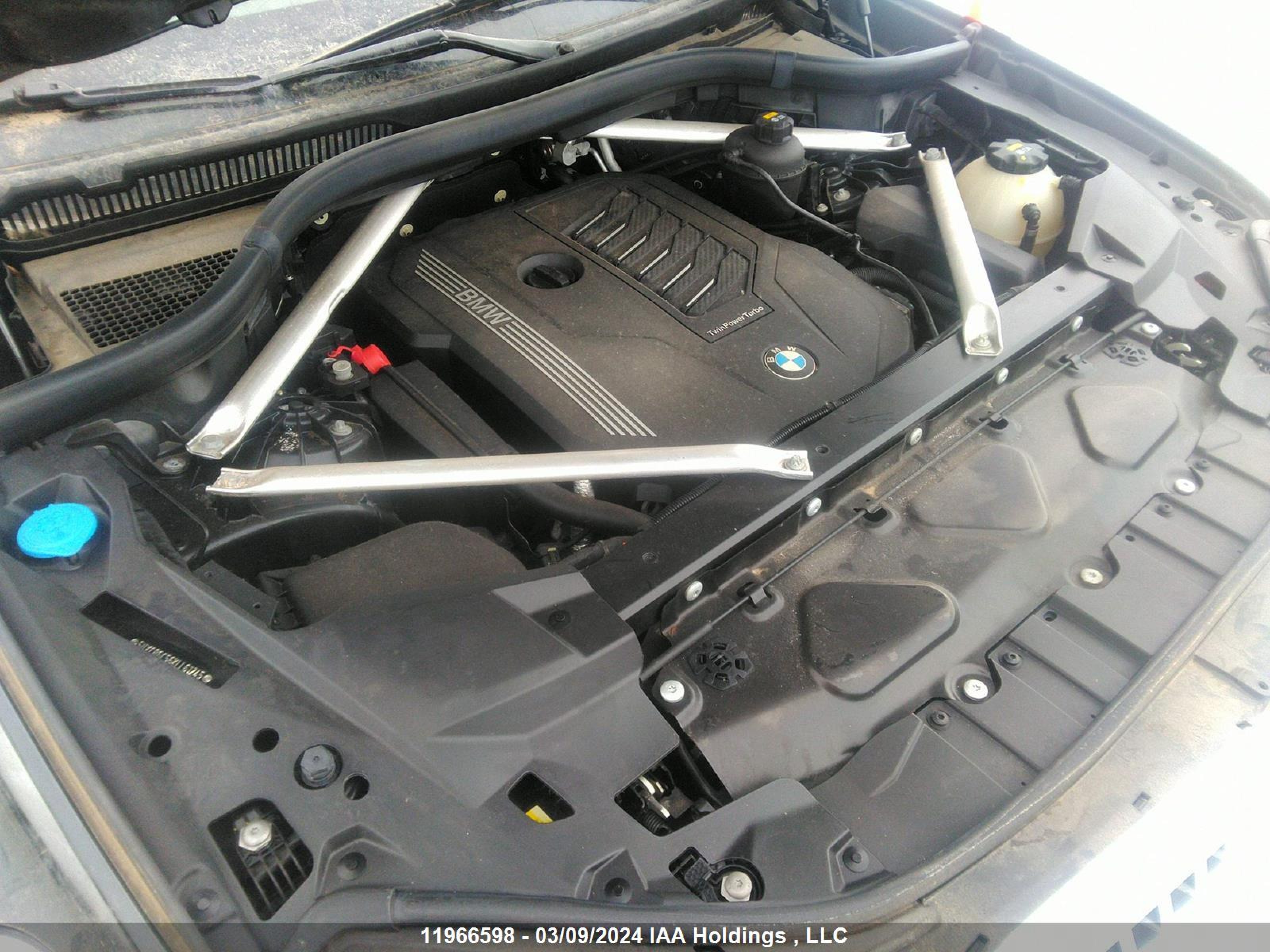 Photo 9 VIN: 5UXCR6C56KLL61245 - BMW X5 