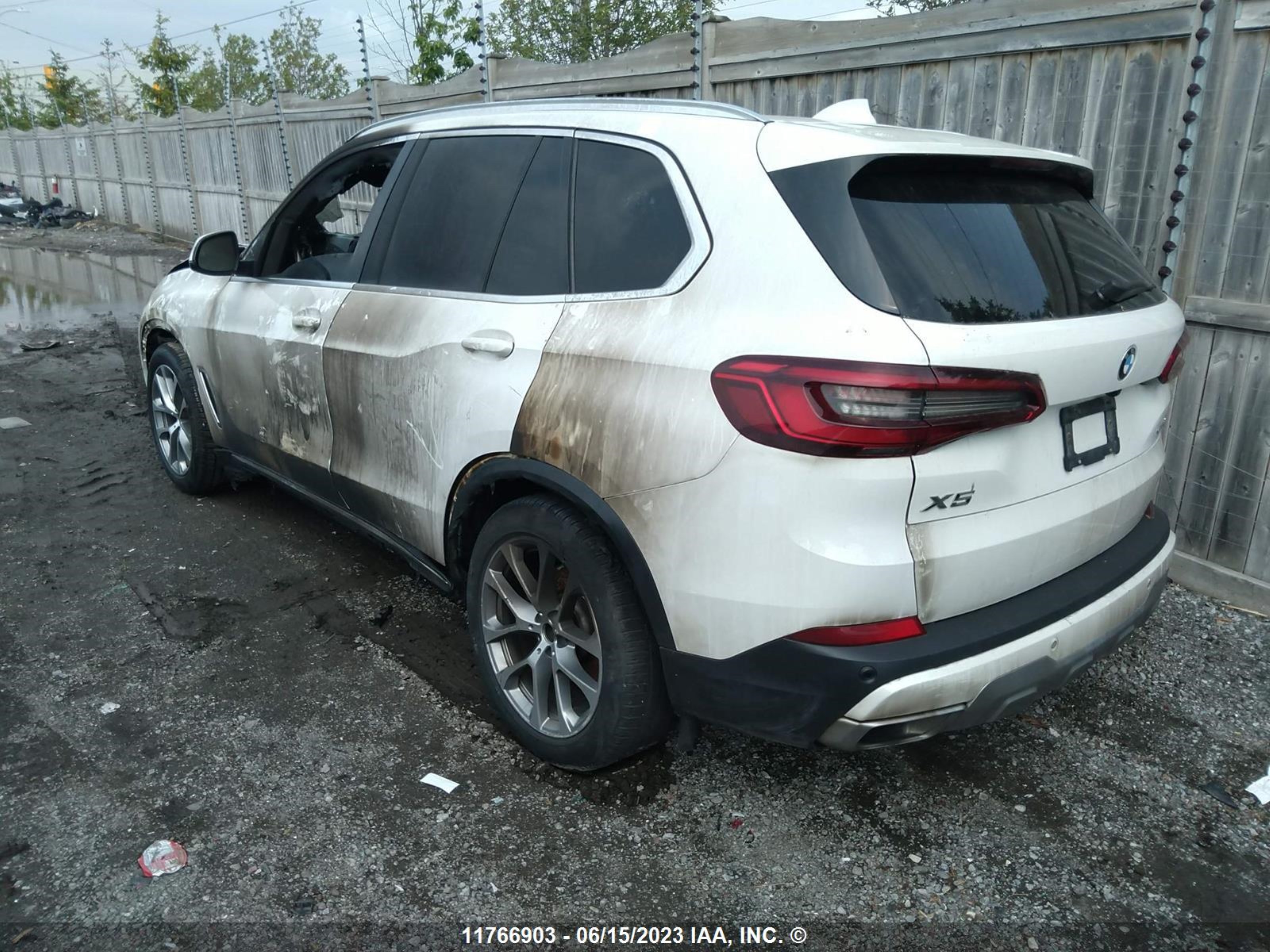 Photo 2 VIN: 5UXCR6C5XKLK80474 - BMW X5 